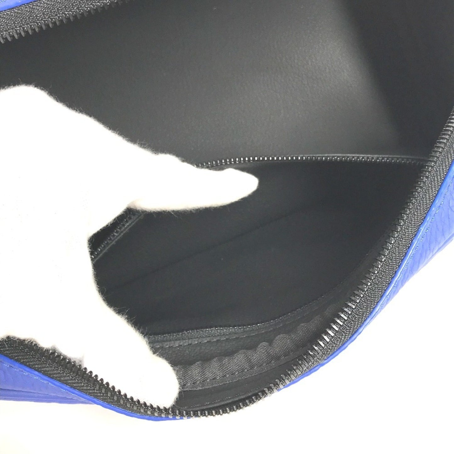 Louis Vuitton M82576 Monogram Taurillon Doppkit Bag