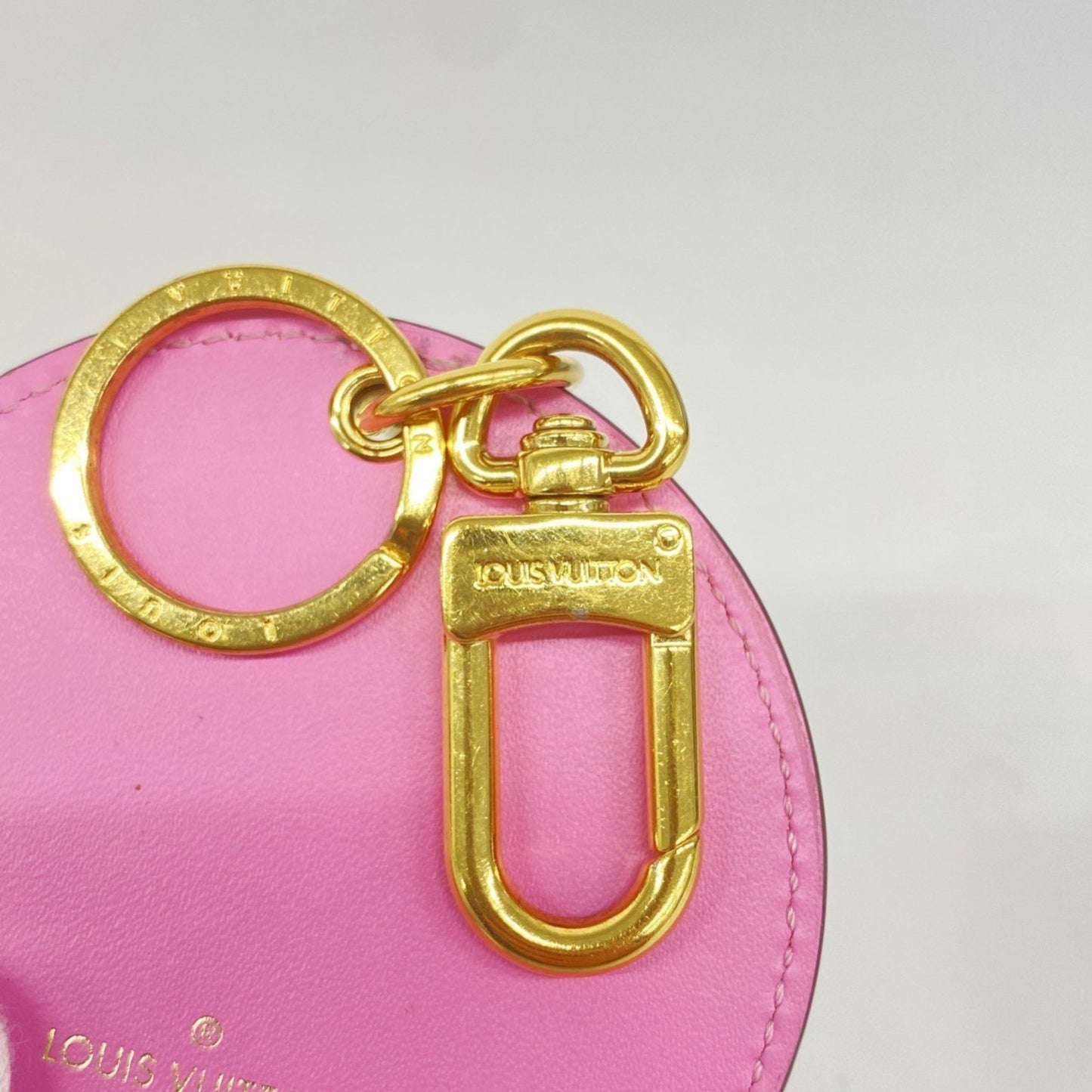 Louis Vuitton Vernis Porte Clay Lustre Keychain M00621 Pink Blue