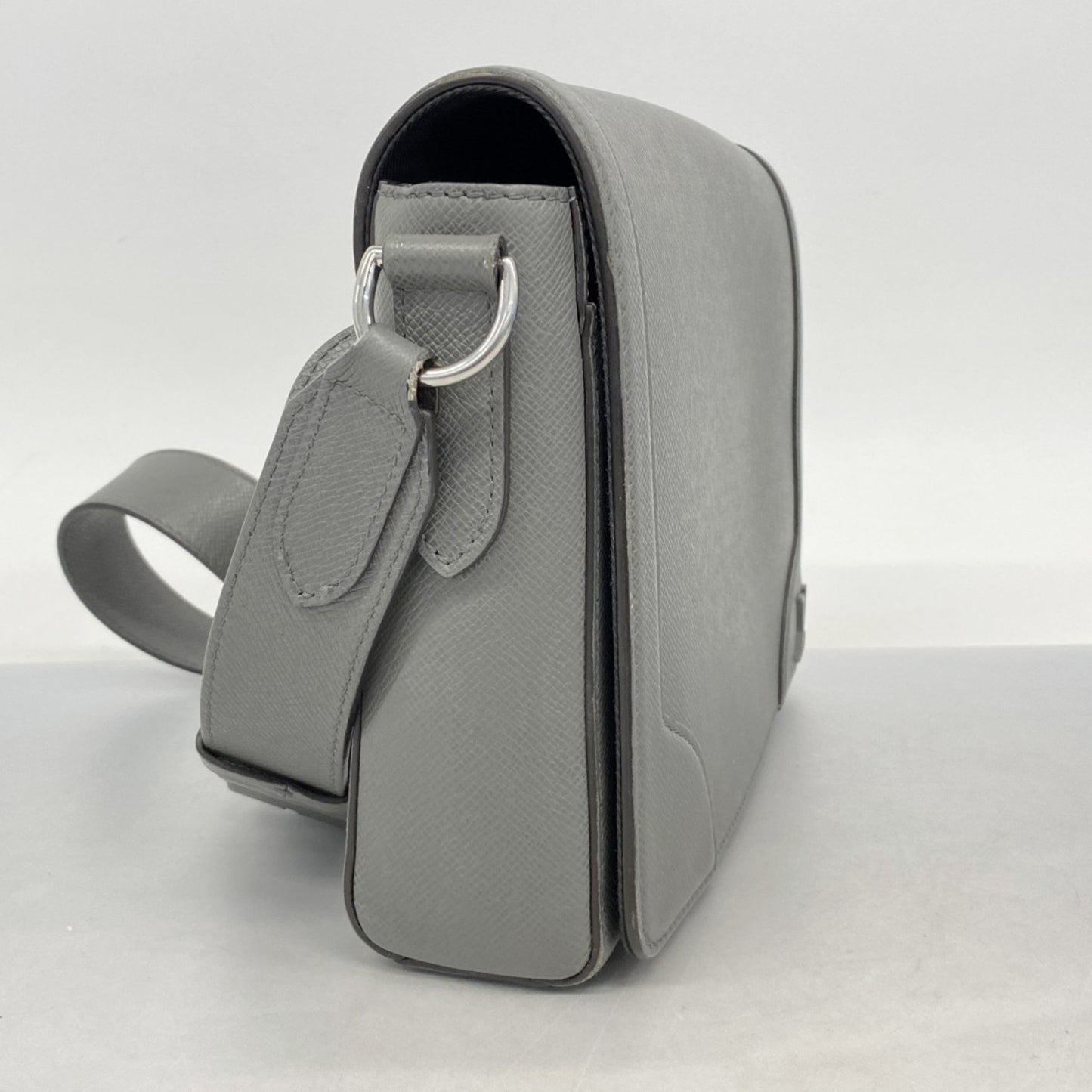 Louis Vuitton Taiga New Flap Shoulder Bag M30808