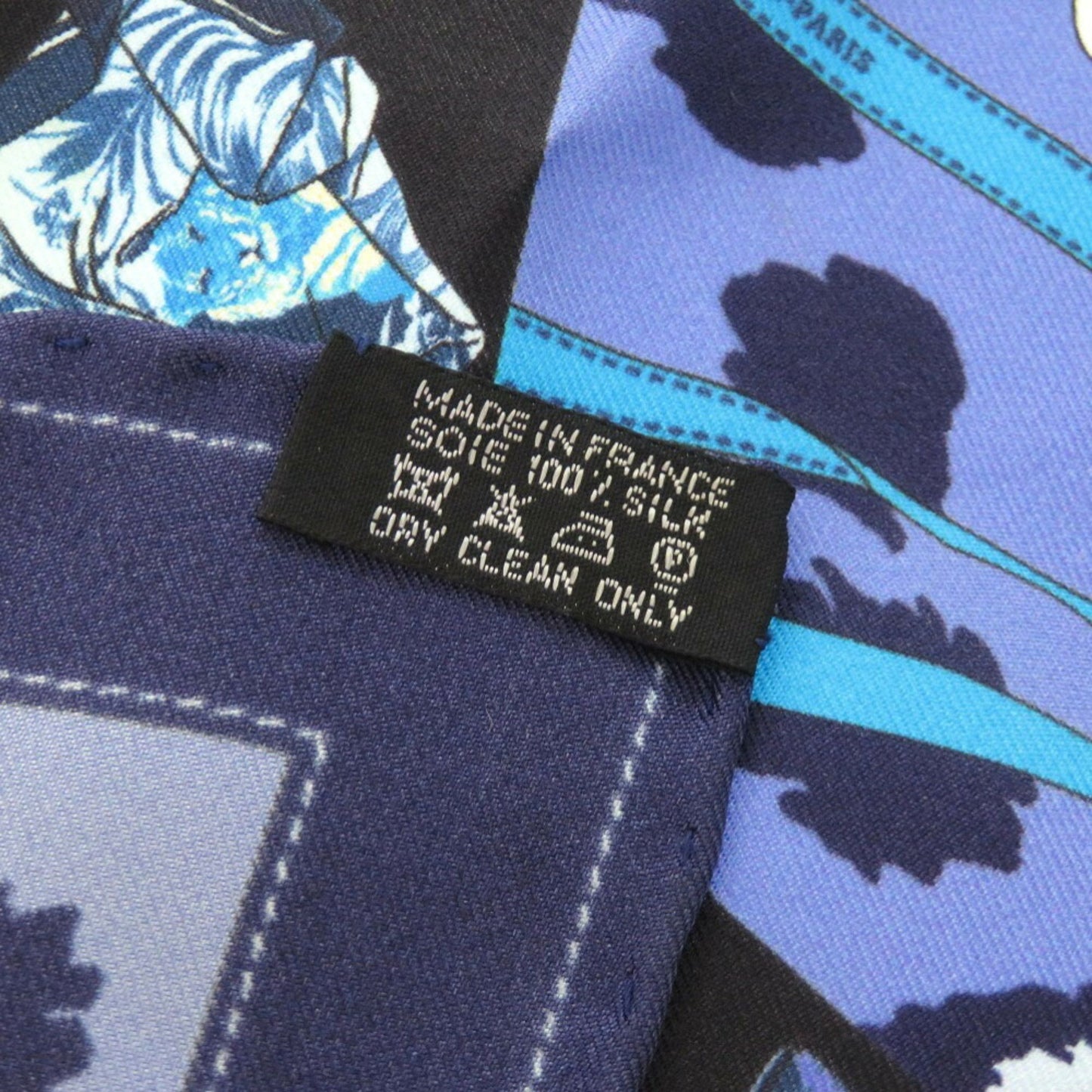 Hermes Carr 40 Monsieur Et Madame Monsieur & Madame Silk Blue Scarf Muffler 0821Hermes