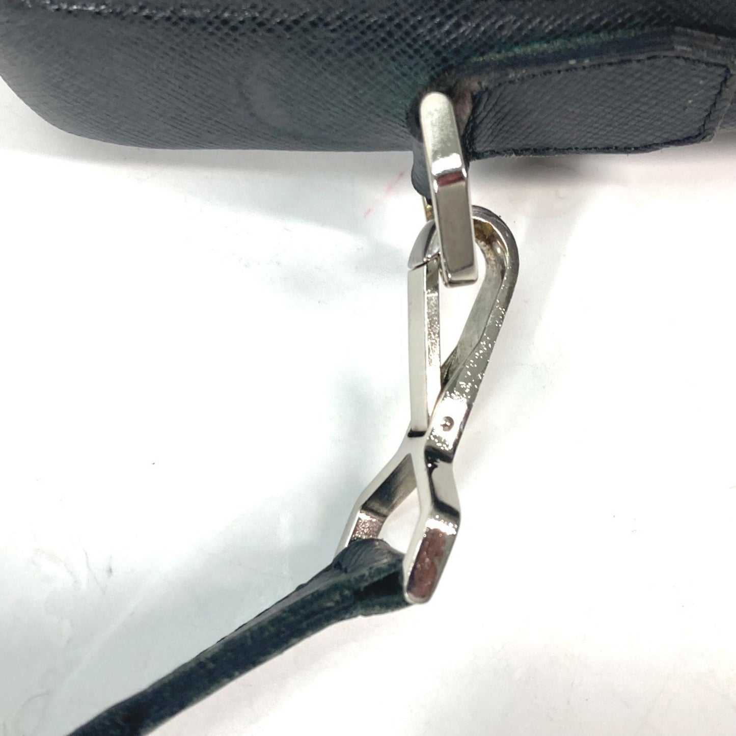 Louis Vuitton M32522 Taiga Porte Ordinatur Odessa 2-Way Handbag