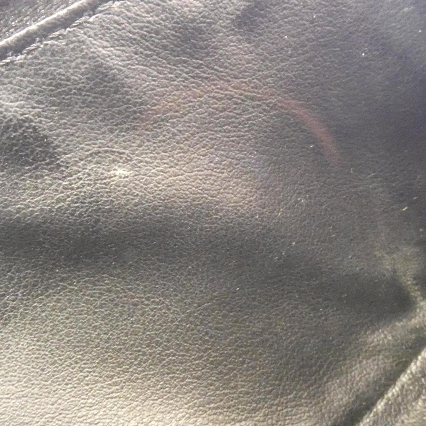 Louis Vuitton Mahina Portefeuille Amelia M95549 Wallet