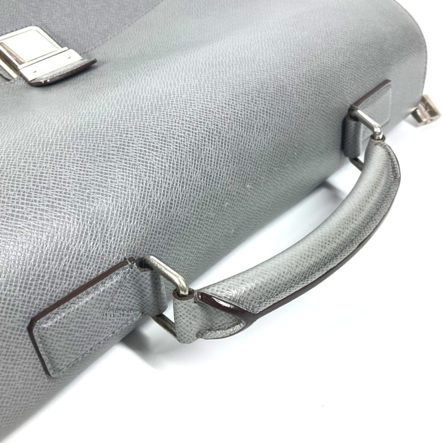 Louis Vuitton M32638 Taiga Vasili Gm 2Way Bag Shoulder Handbag Crossbody Business Leather