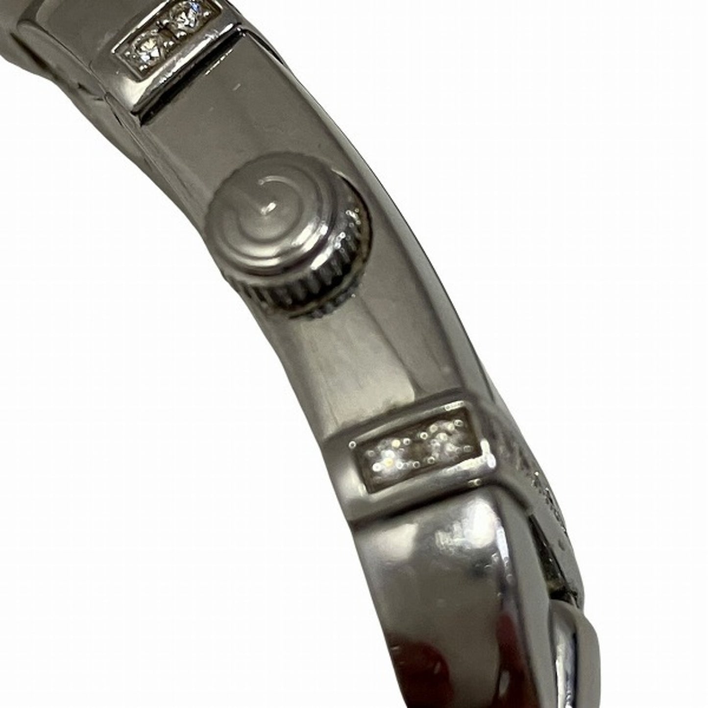 Gucci 6800L Quartz Bangle Watch
