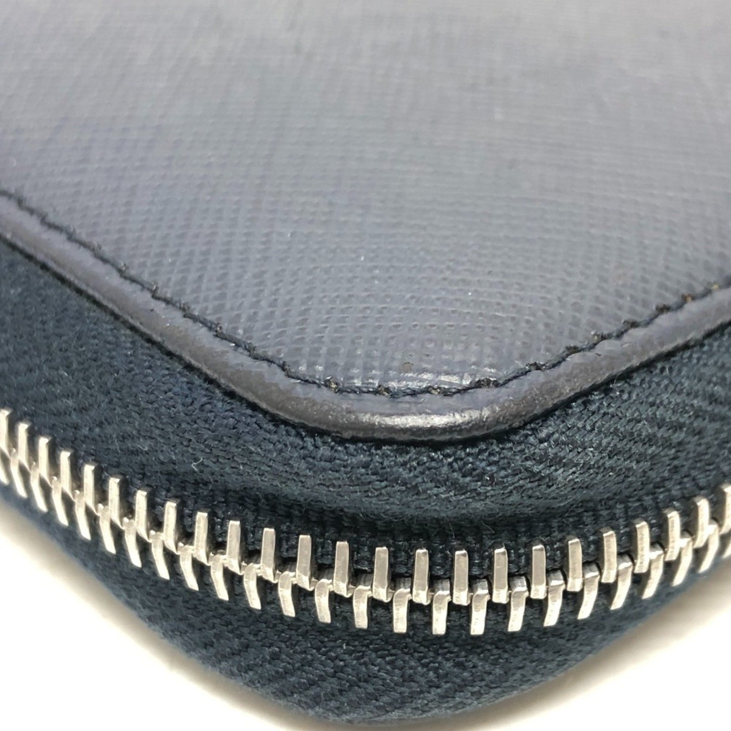 Prada 2Ml188 Logo Round Zip Wallet Long Saffiano Leather