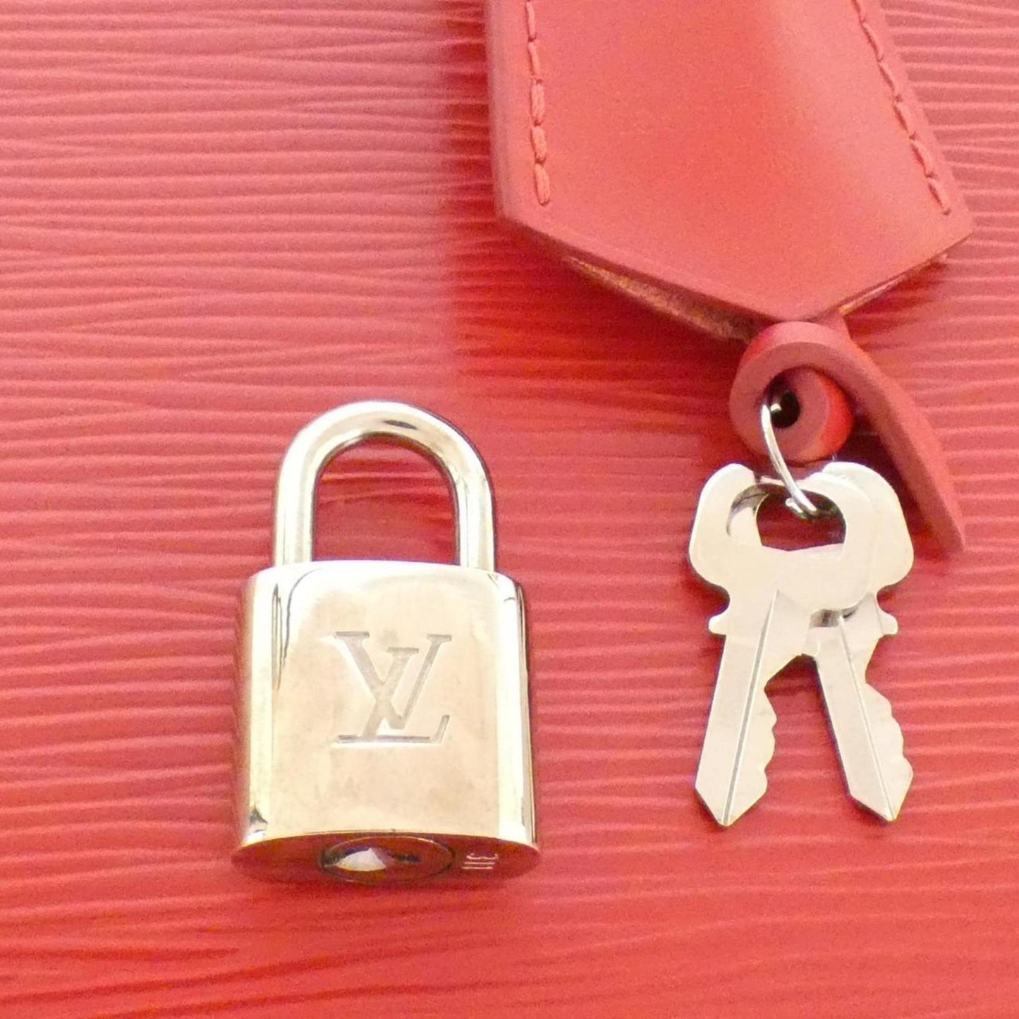 Louis Vuitton Epi Pont Neuf Pm M5907E Handbag