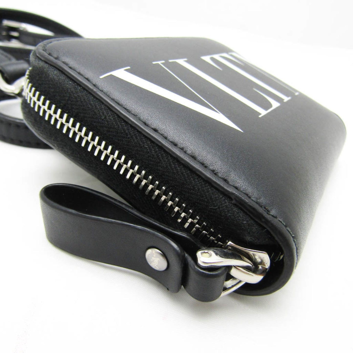 Valentino Garavani With Neck Strap Uy2P0R48Lvn Leather Card Case Black