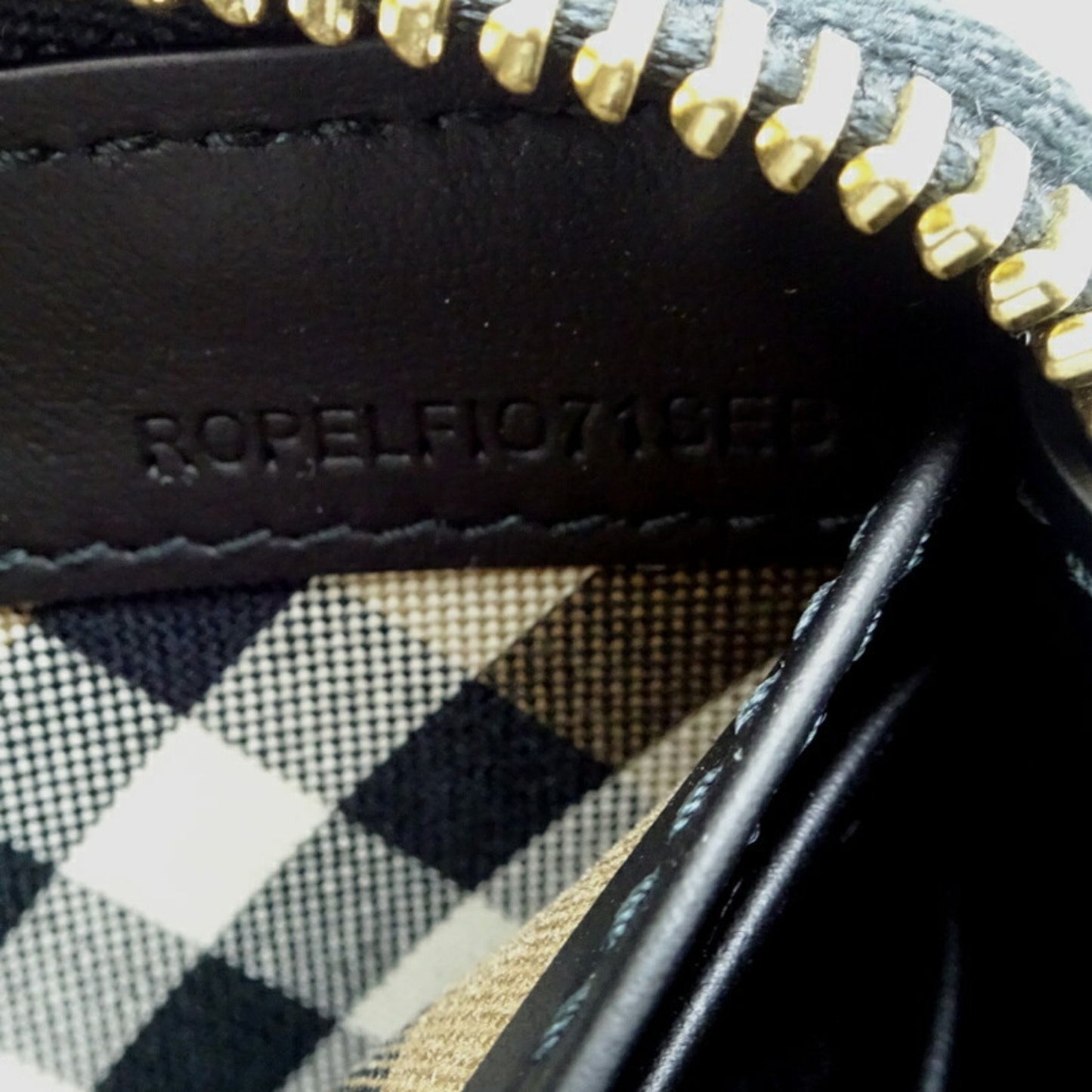 Burberry Round Coin Purse For Women And Men