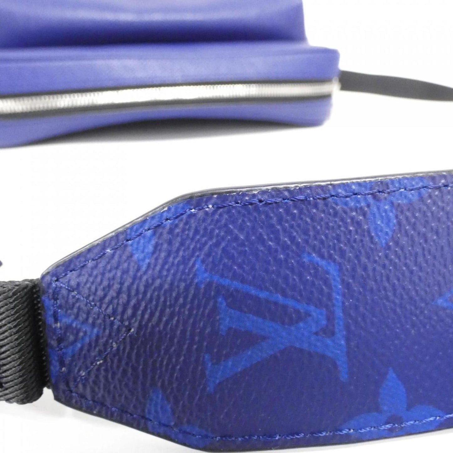 Louis Vuitton Taiga Lama Outdoor Messenger Pm M30242 Shoulder Bag