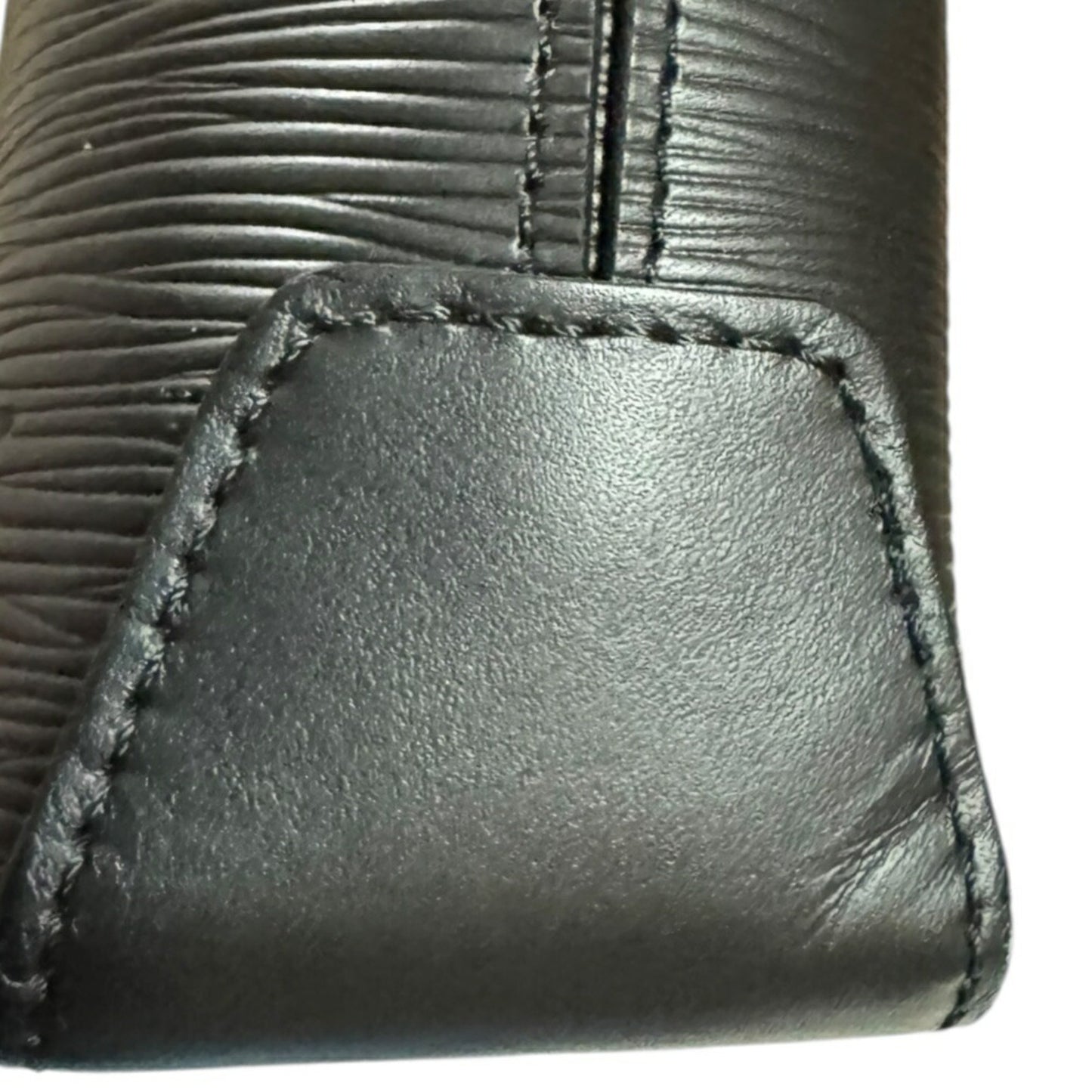 Louis Vuitton Oliver Epi Shoulder Bag Leather M51690 Black