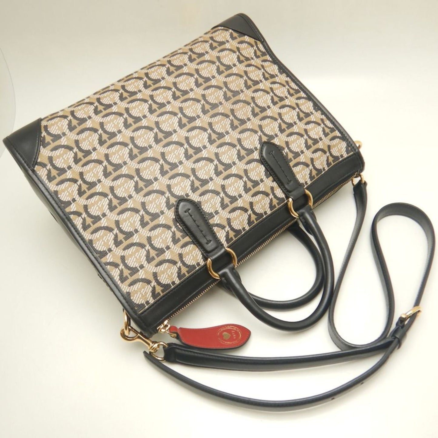 Salvatore Ferragamo Fz-21.1074 Gancini Handbag In Beige