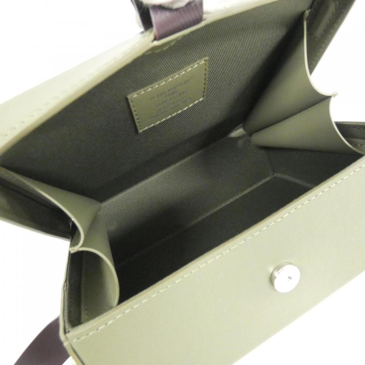 Louis Vuitton Shopper Clutch M26682 Handbag