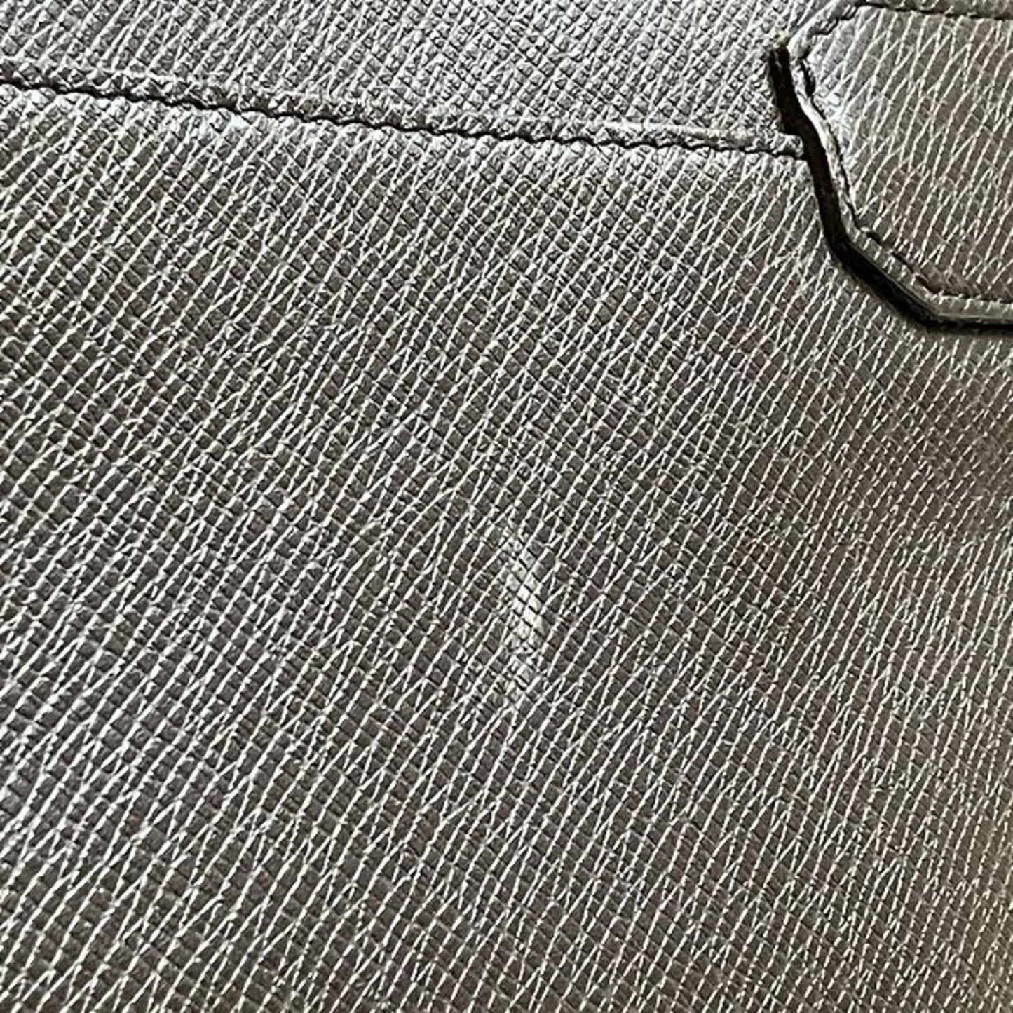 Louis Vuitton Taiga Milo M32632