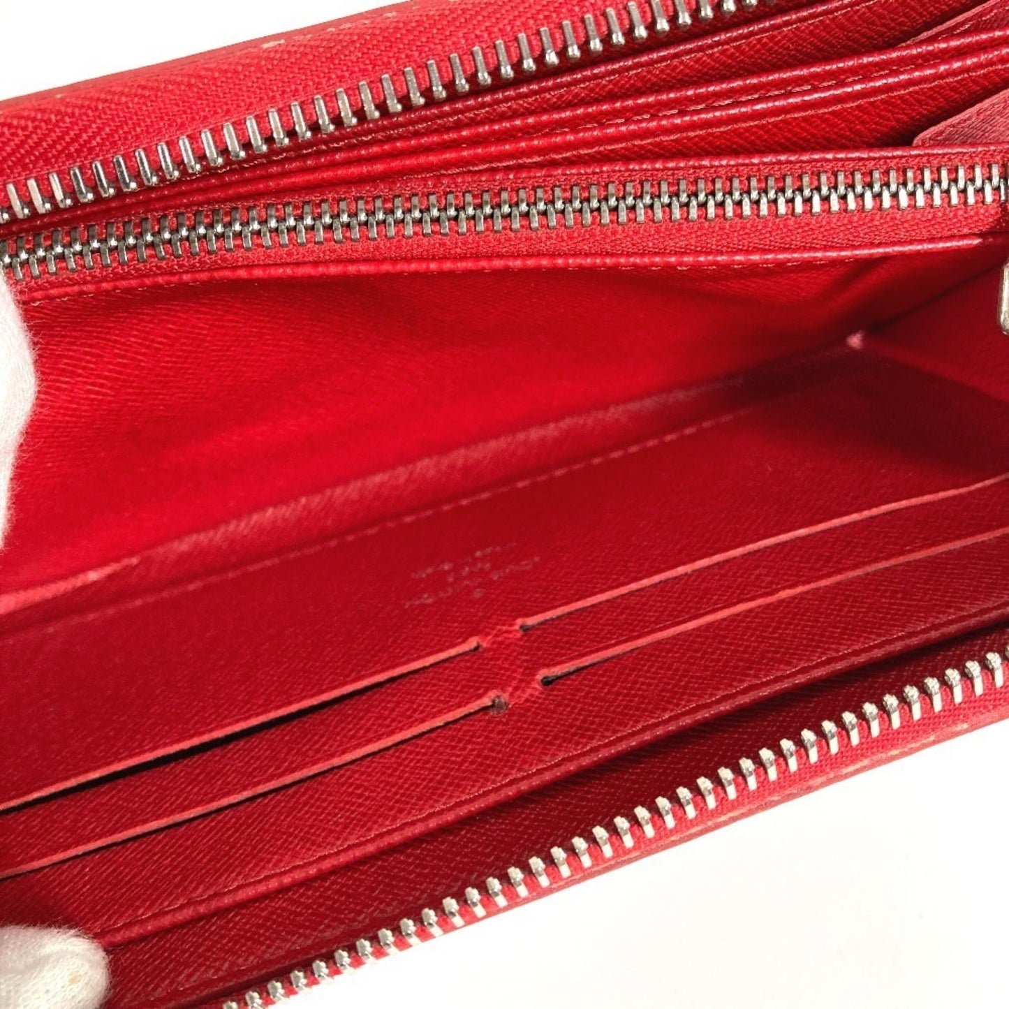 Louis Vuitton M6007E Epi Zippy Wallet