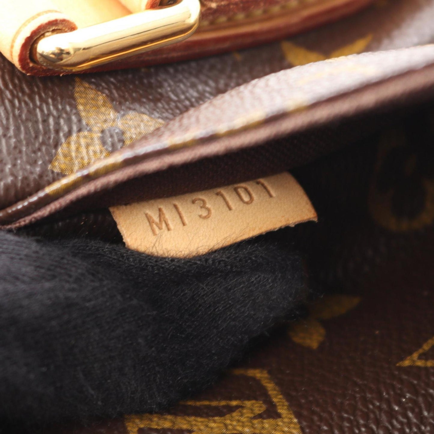 Louis Vuitton Mnilmontant Mm Shoulder Bag In Coated Canvas And Leather With Monogram Design