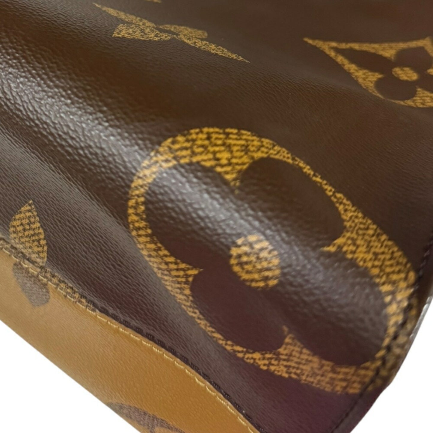 Louis Vuitton On The Go Mm Monogram Giant Shoulder Bag