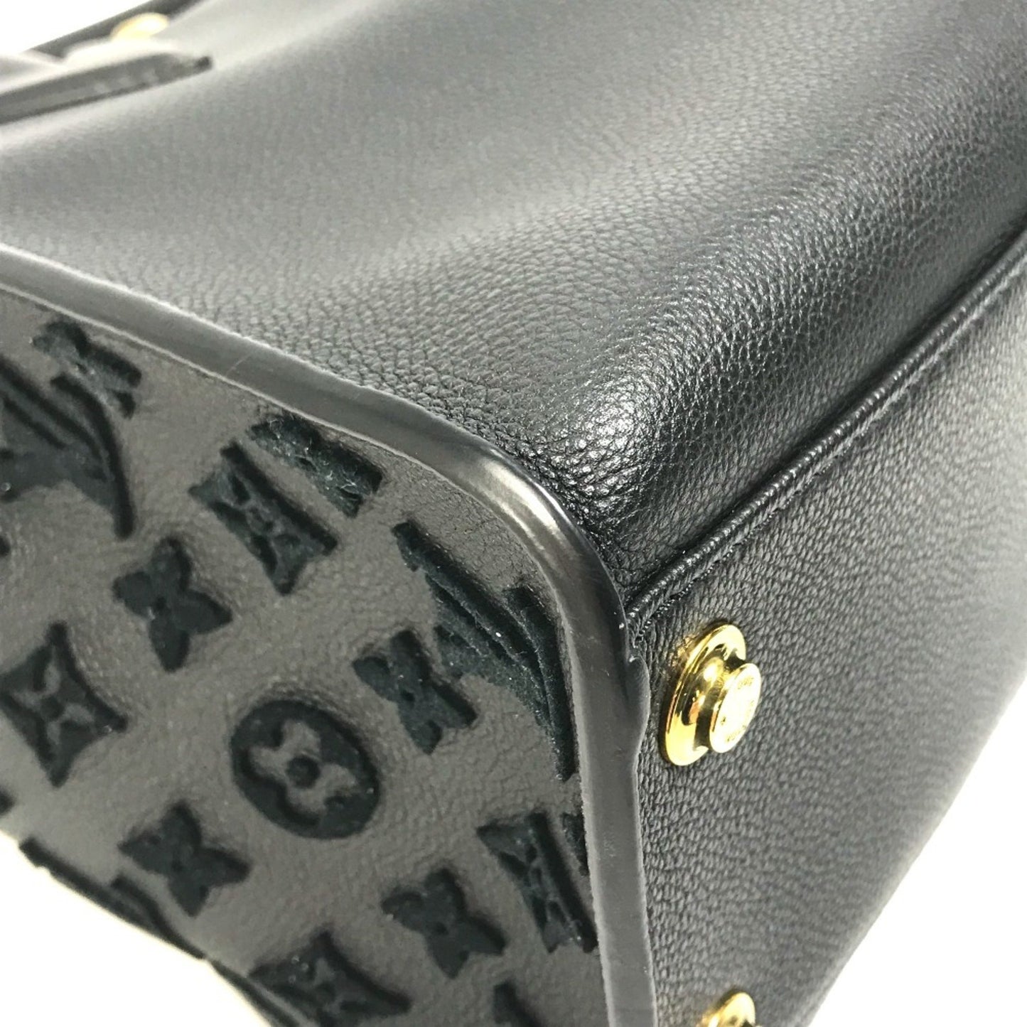 Louis Vuitton M53826 Monogram Tuftage Lv Logo On My Side Mm 2-Way Tote Bag