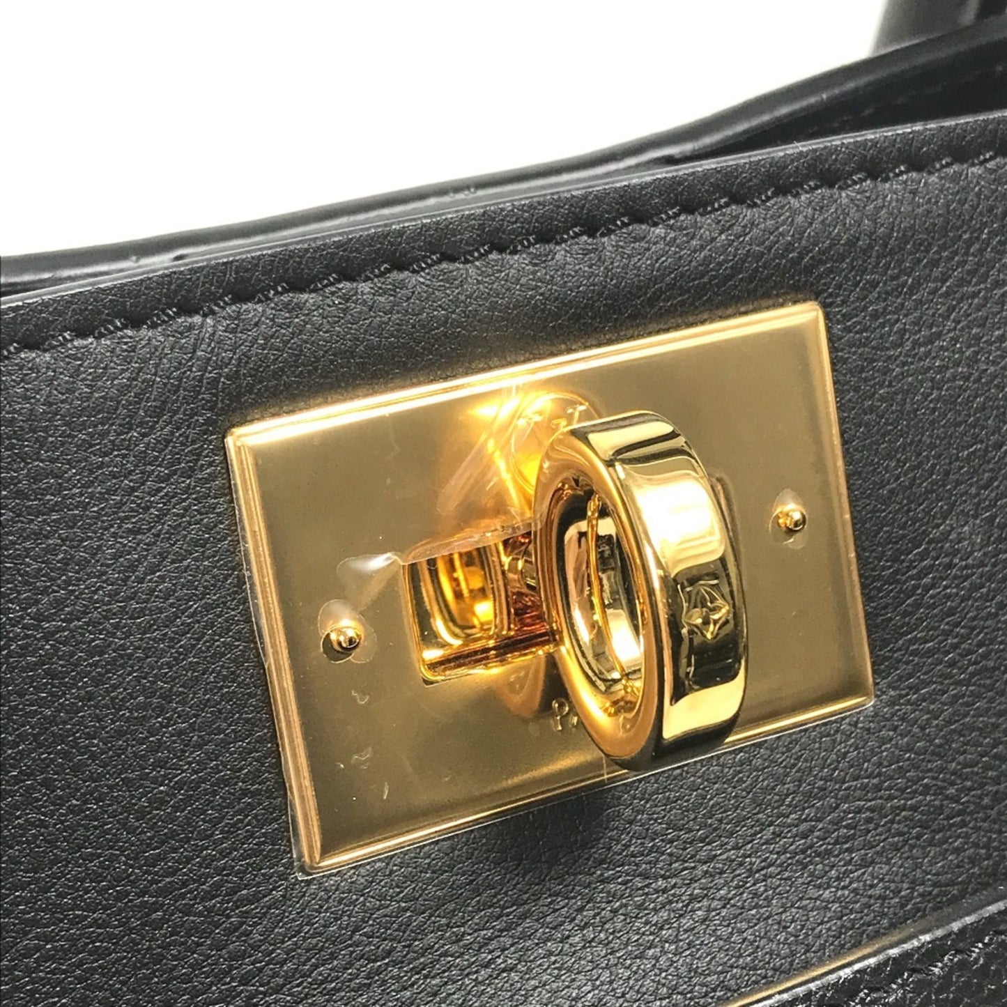 Louis Vuitton M53826 Monogram Tuftage Lv Logo On My Side Mm 2-Way Tote Bag