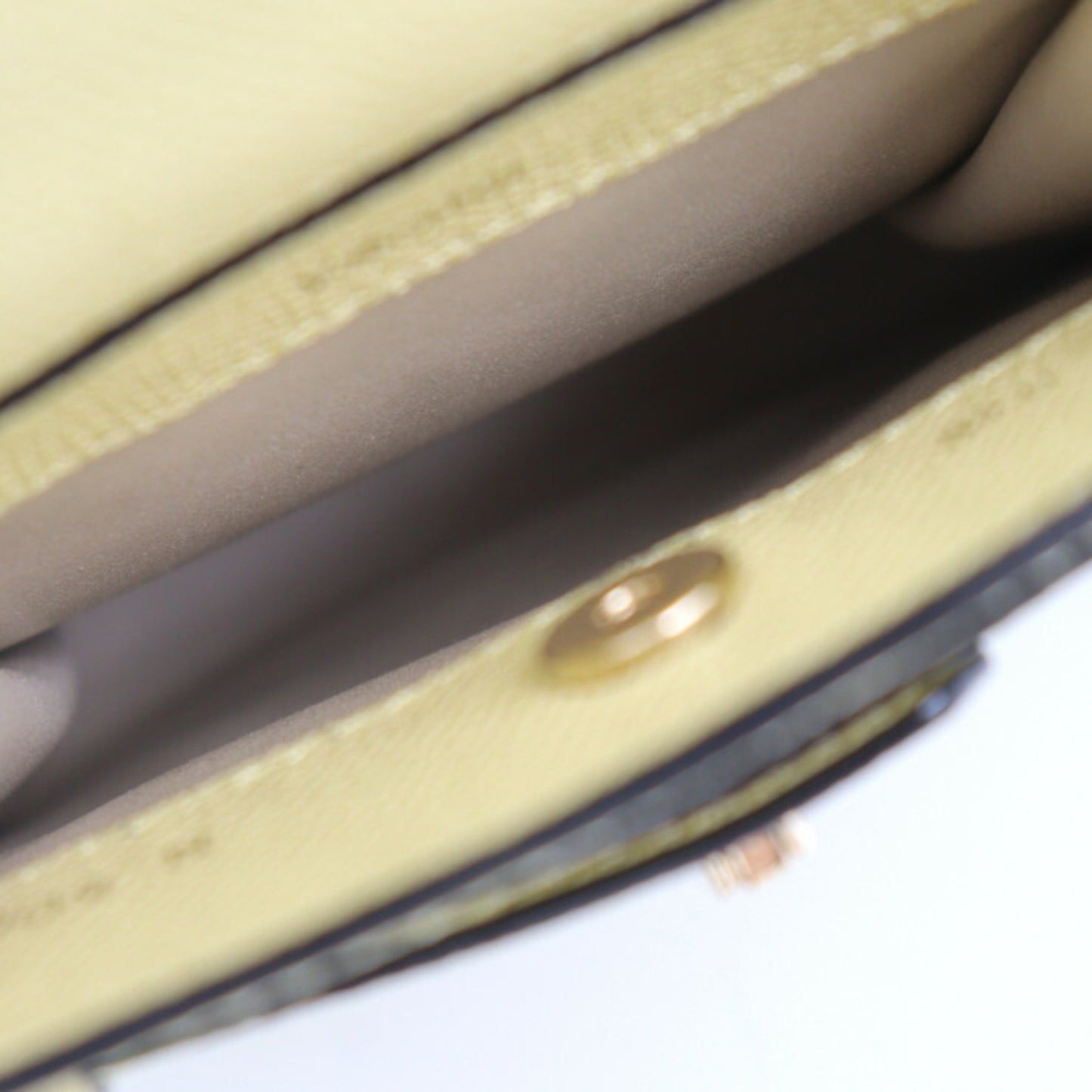 Valextra Slim B Truckolina Shoulder Bag V5U61 028 Calf Leather Light Yellow Gold Metal Fittings