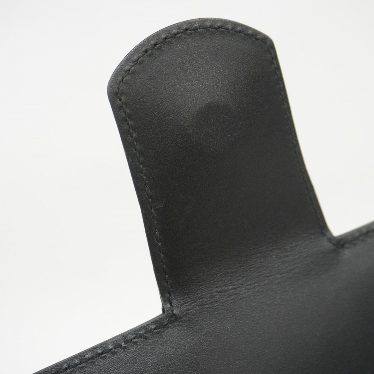 Salvatore Ferragamo Gancini Shoulder Bag In Gold