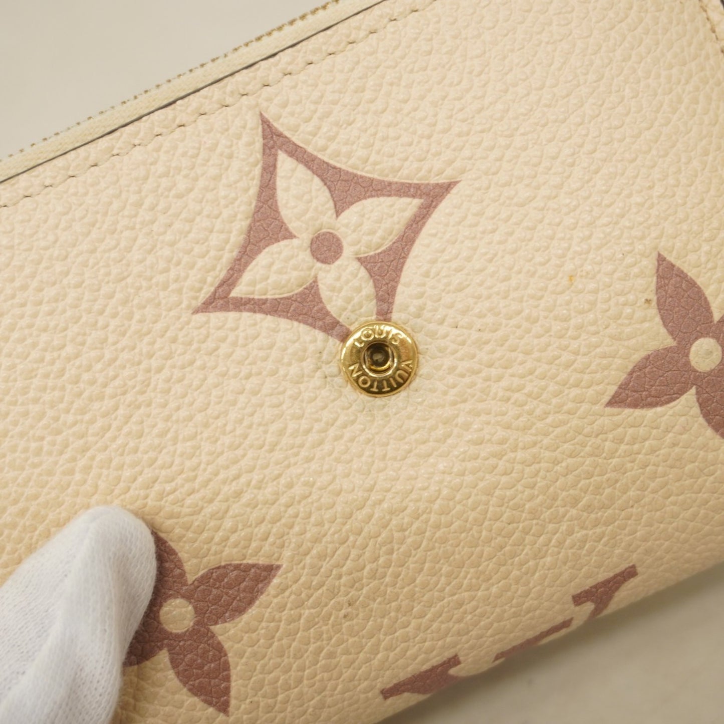 Louis Vuitton Monogram Empreinte Bicolor Tri-Fold Wallet Portefeuille Victorine M80086 Crme Bois De