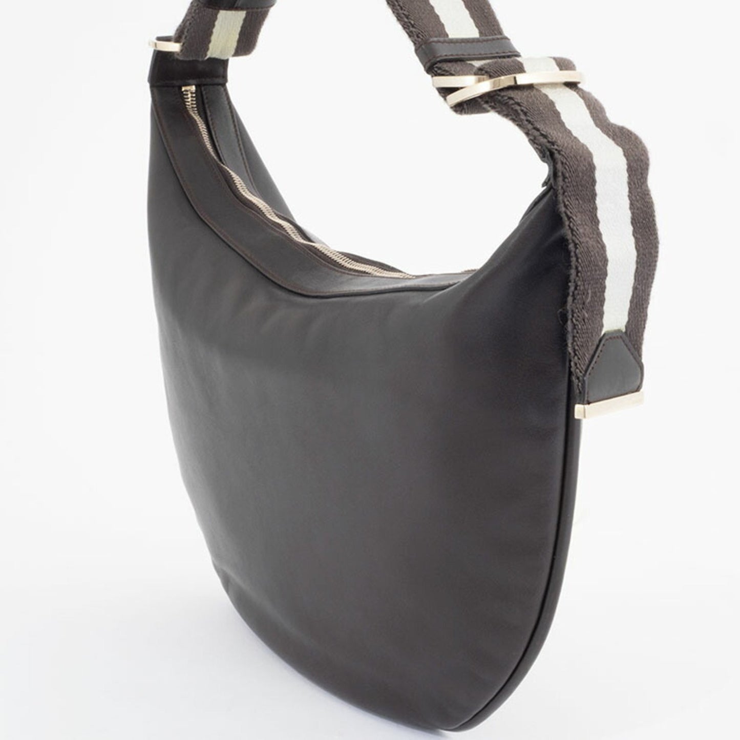 Gucci Leather Round Shoulder Bag 00141810 Dark Brown