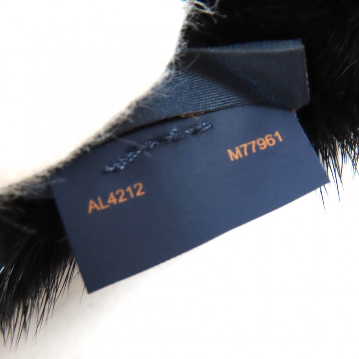 Louis Vuitton 2022 Louis Vuitton M77961 Lv Ahead Scarf With Logo