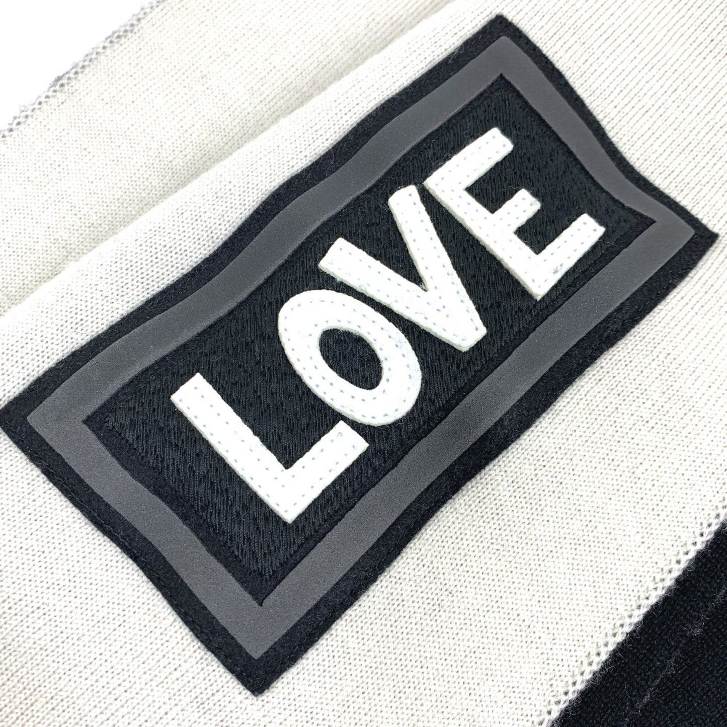 Fendi Fxs124 Logo Bicolor Scarf Black X White