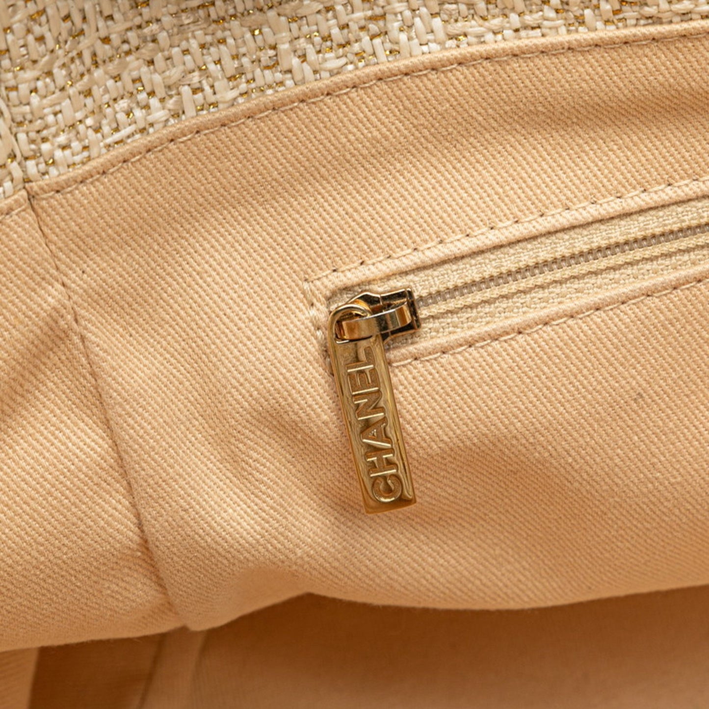 Chanel Women'S Canvas Shoulder Bag