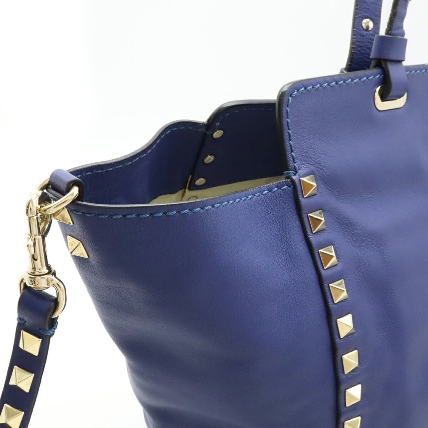Valentino Garavani Valentino Rockstud Handbag Shoulder Bag Blue Fwb00970
