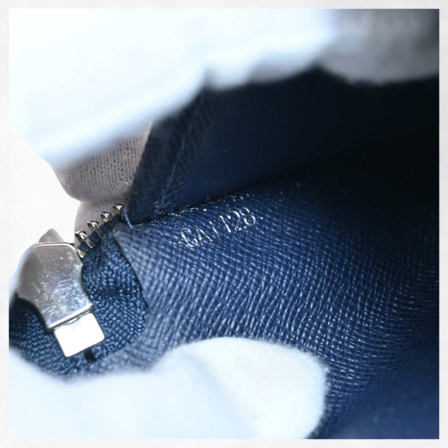 Louis Vuitton Taiga Vertical Blue Marine Long Wallet