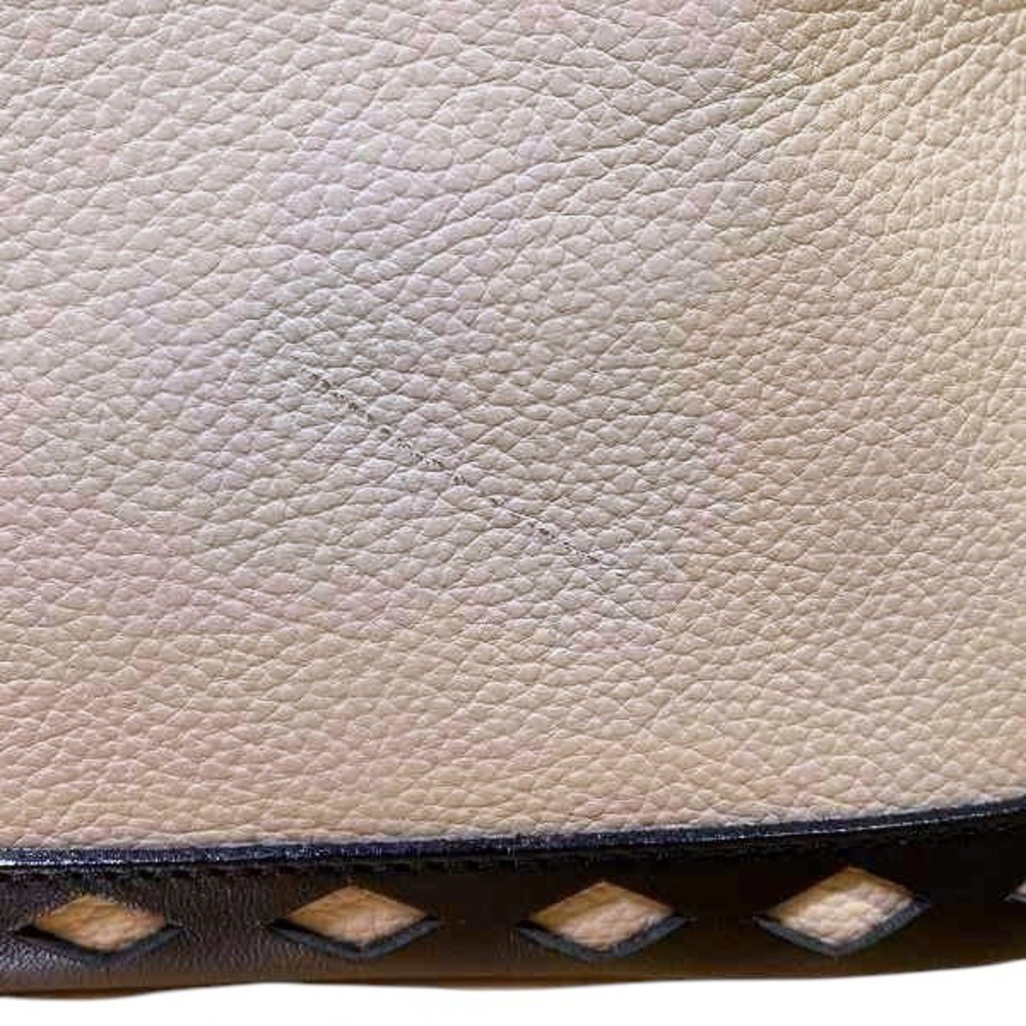 Yves Saint Laurent Diamond-Cut Bag Handbag