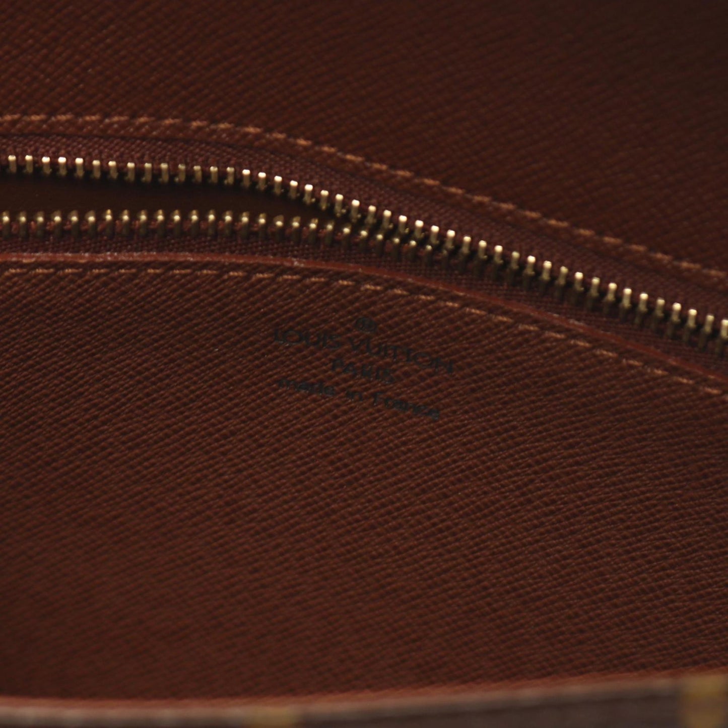 Louis Vuitton Saint-Cloud Gm Monogram Shoulder Bag Coated Canvas Leather