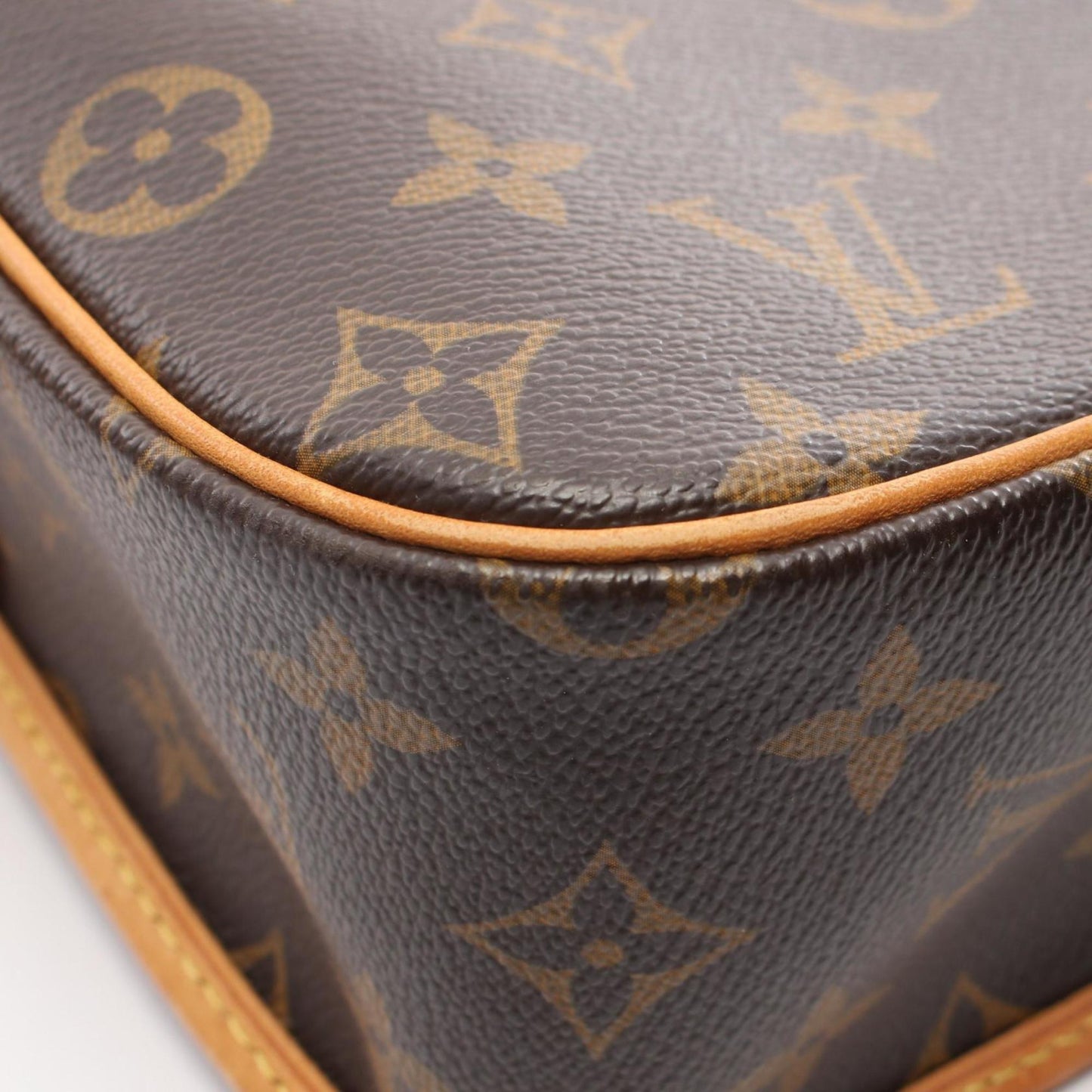 Louis Vuitton Sologne Shoulder Bag Coated Canvas Leather Monogram
