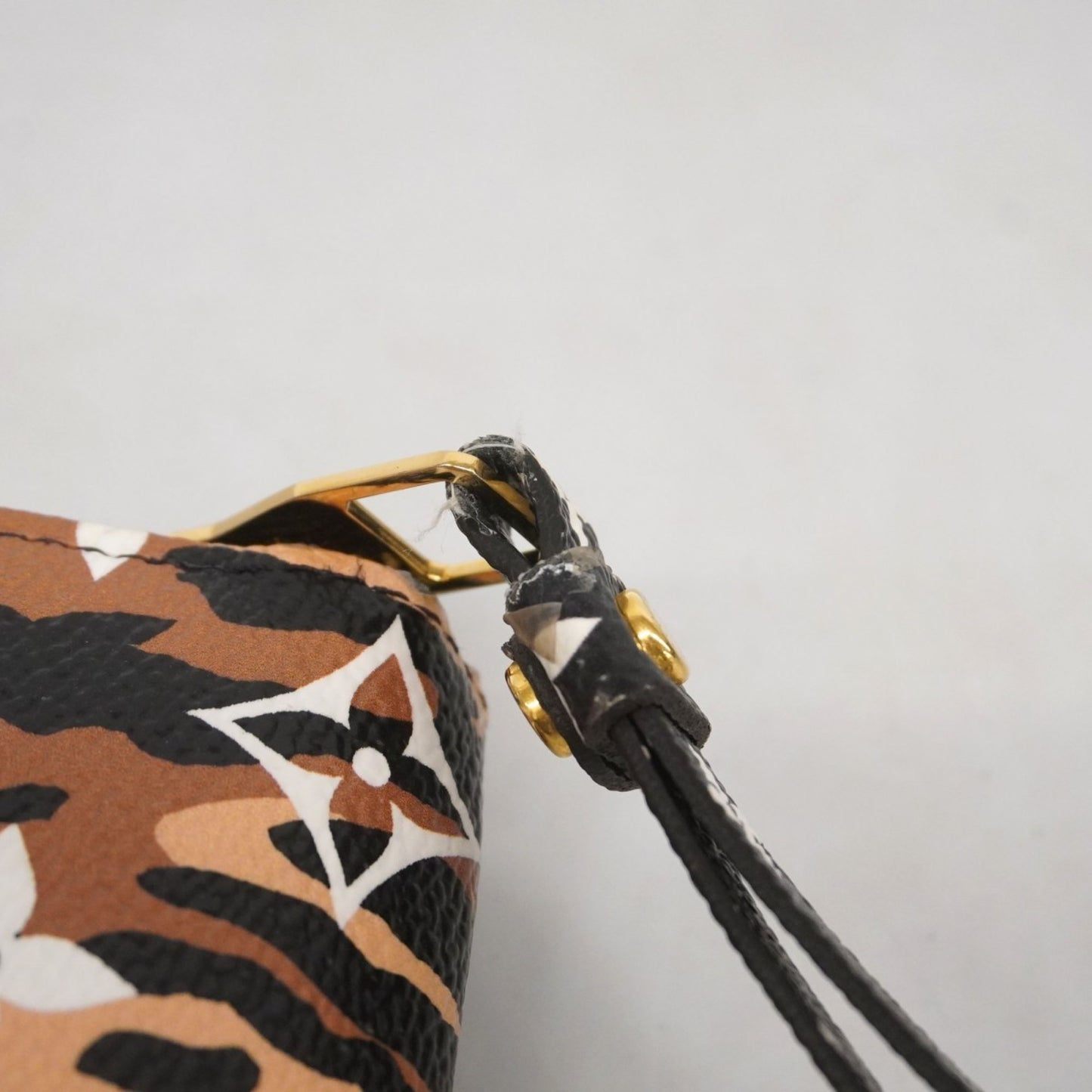 Louis Vuitton Monogram Jungle Zippy Wallet M44744 Brown Noir