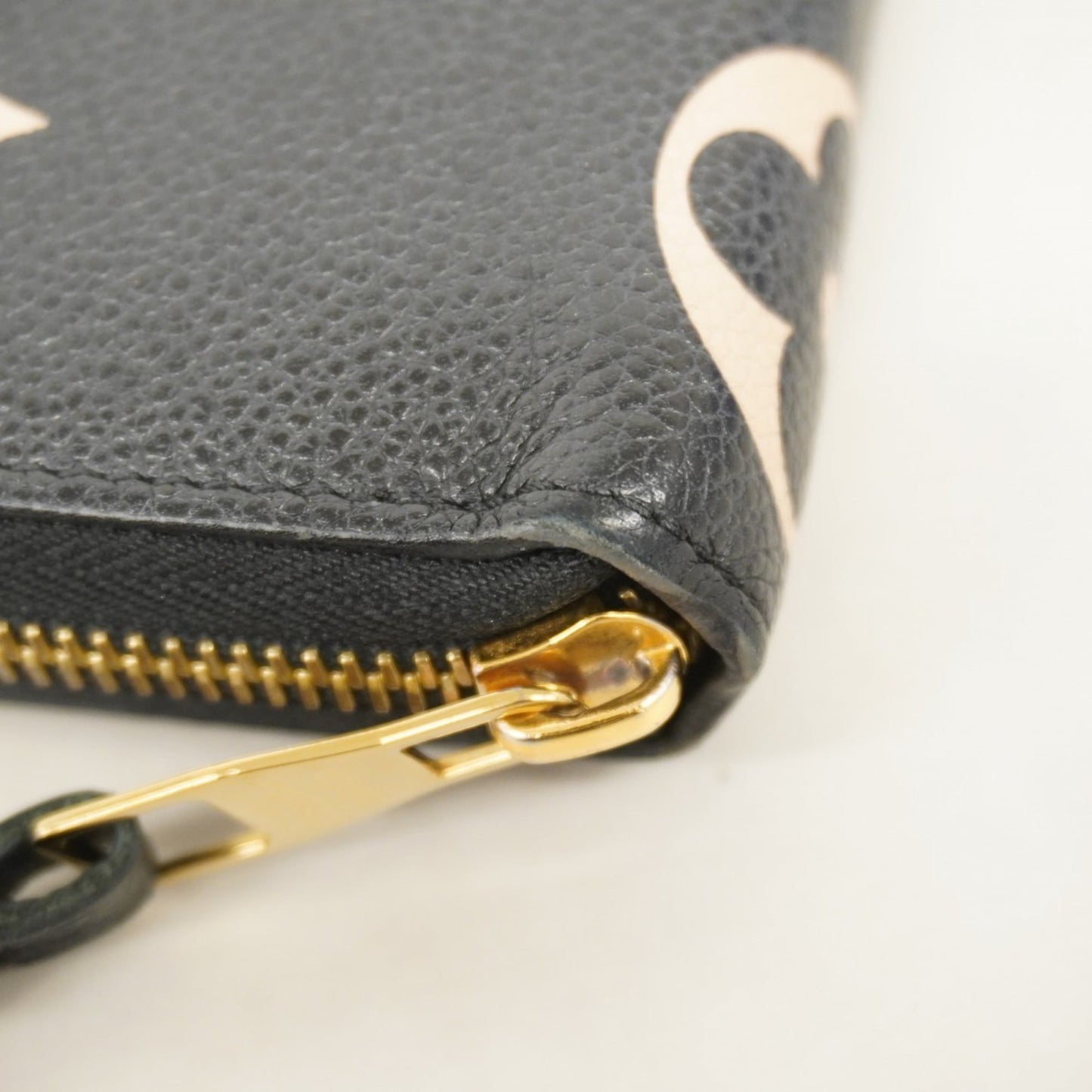 Louis Vuitton Monogram Empreinte Two-Tone Zippy Wallet M80481 Black/Beige
