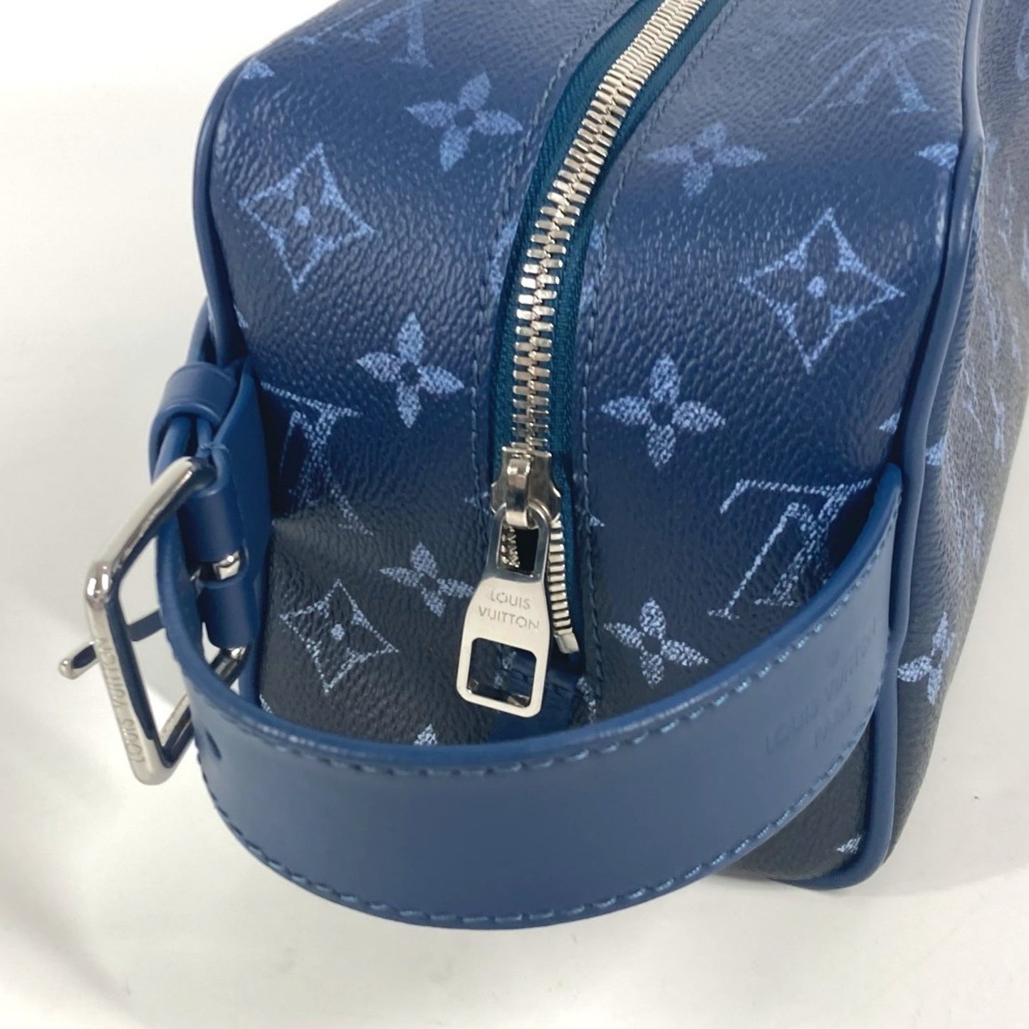 Louis Vuitton M11559 Monogram Lv Fall Pharrell Williams Locker Dopp Kit Bag Pouch Clutch Second