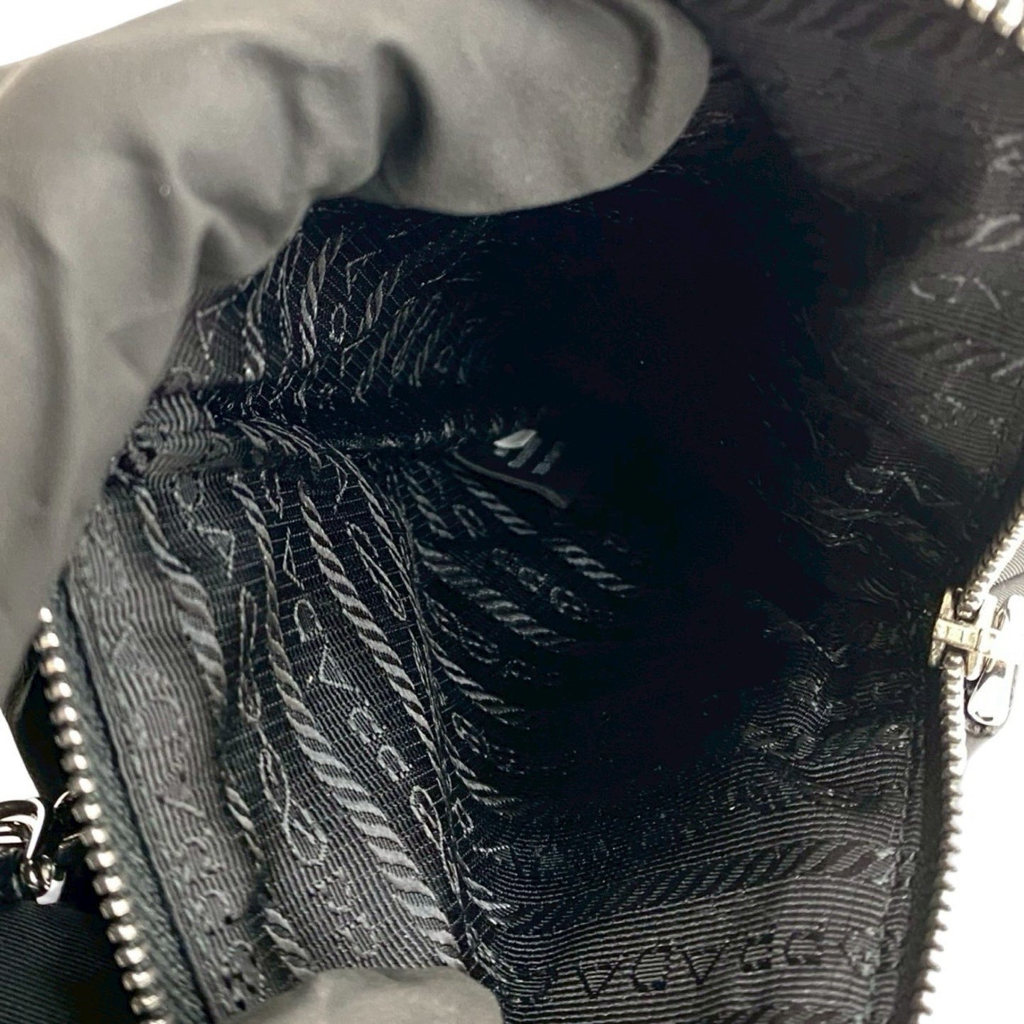 Prada Re-Nylon Triangle Logo Hardware Nylon Pouch Shoulder Bag Smartphone Case Black 20924