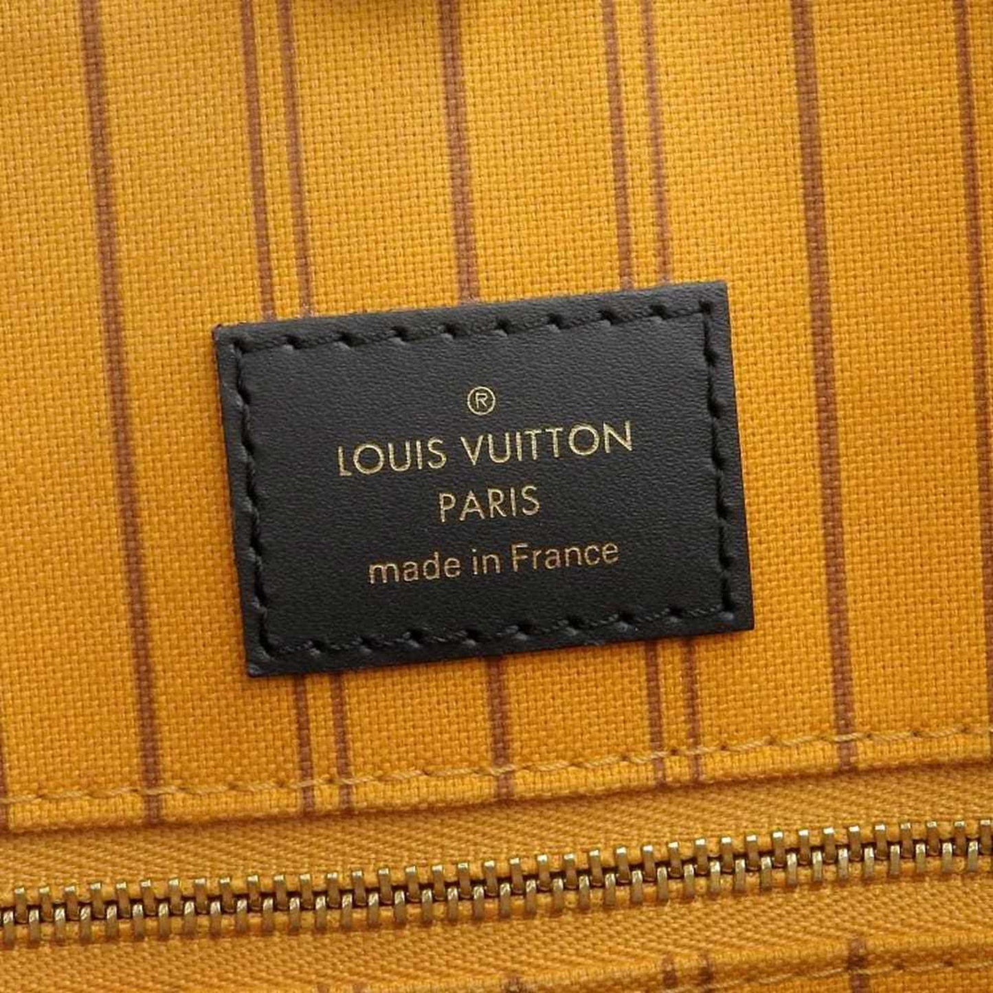 Louis Vuitton Giant Monogram Jungle On The Go Gm M44674 Tote Bag Noir