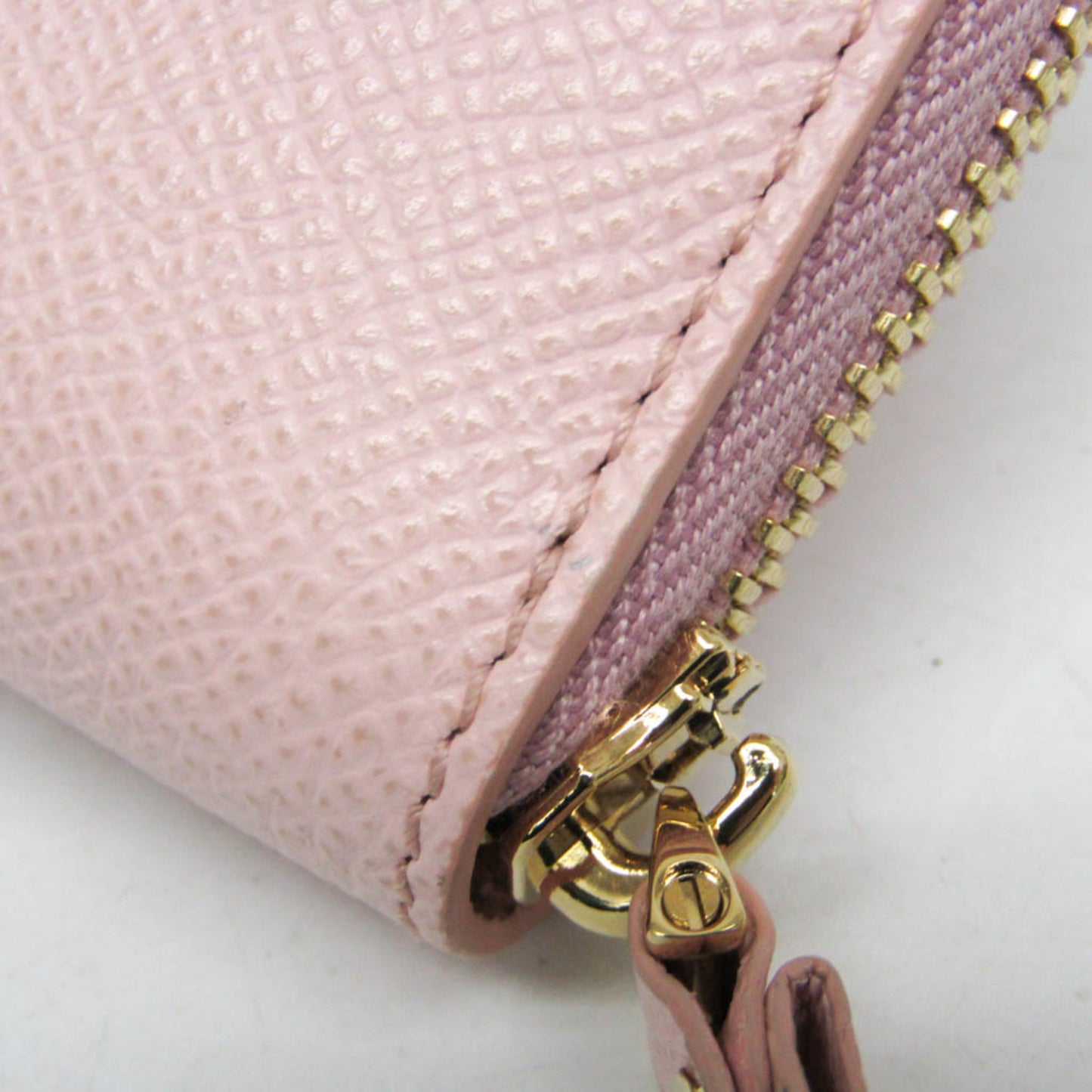 Salvatore Ferragamo Vara Iy-22D288 Leather Card Case Light Pink