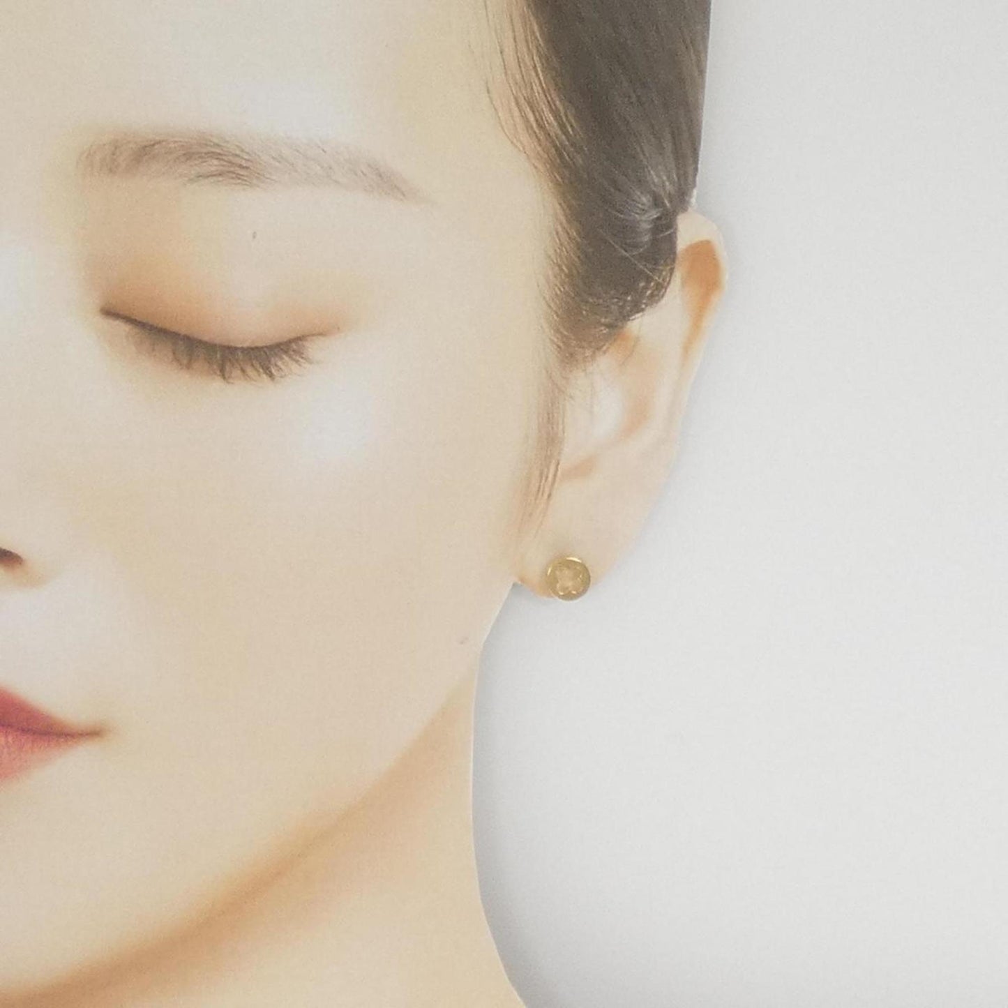 Louis Vuitton Puce Empreinte Earrings