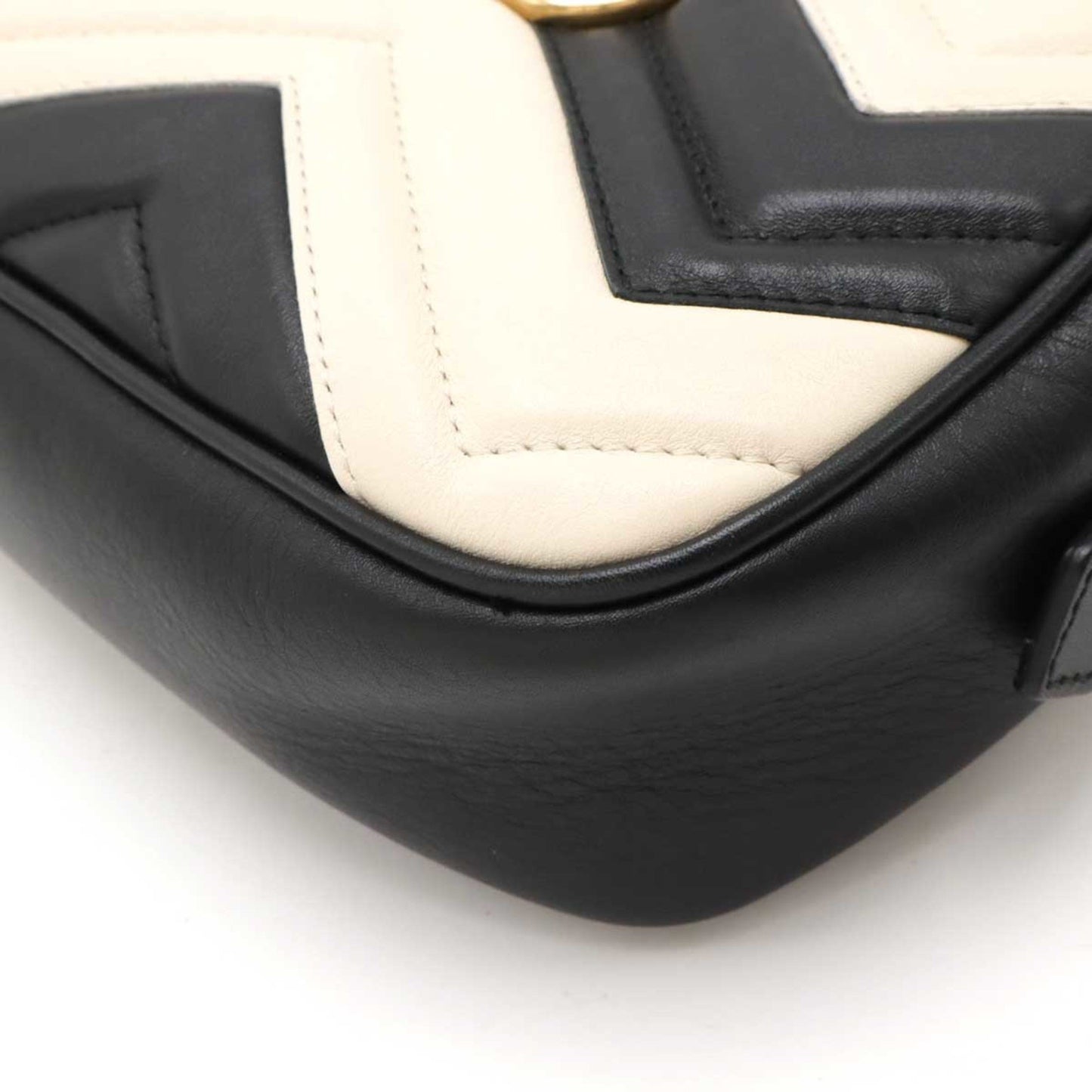 Gucci Gg Marmont Quilted Shoulder Bag