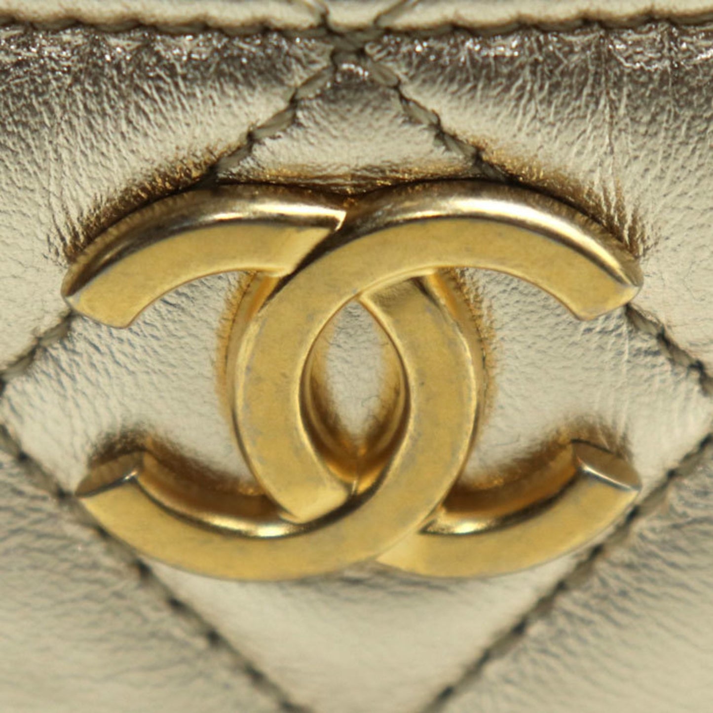 Chanel Chanel Matelasse Chain Clutch Bag Gold Ap2803