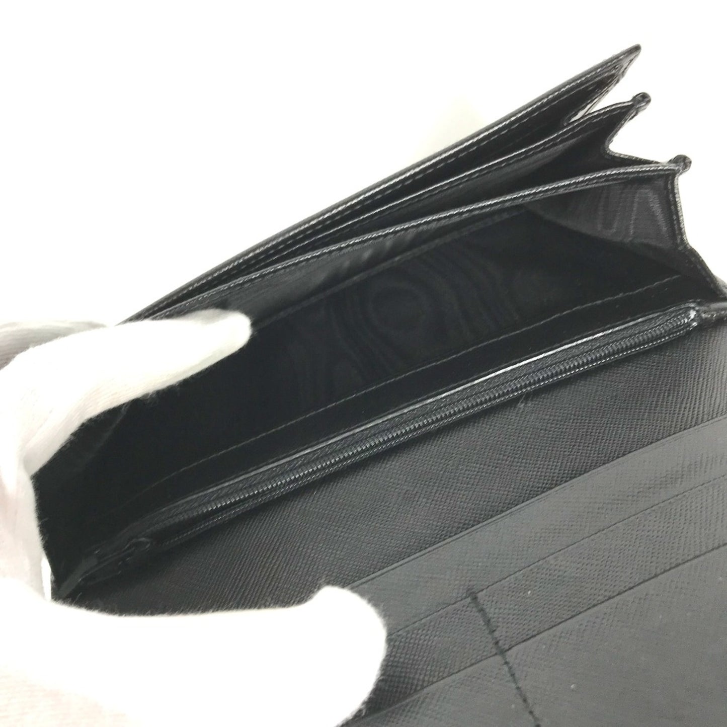 Prada M608A Triangle Logo Triangle Logo Plate Bifold Long Wallet Black