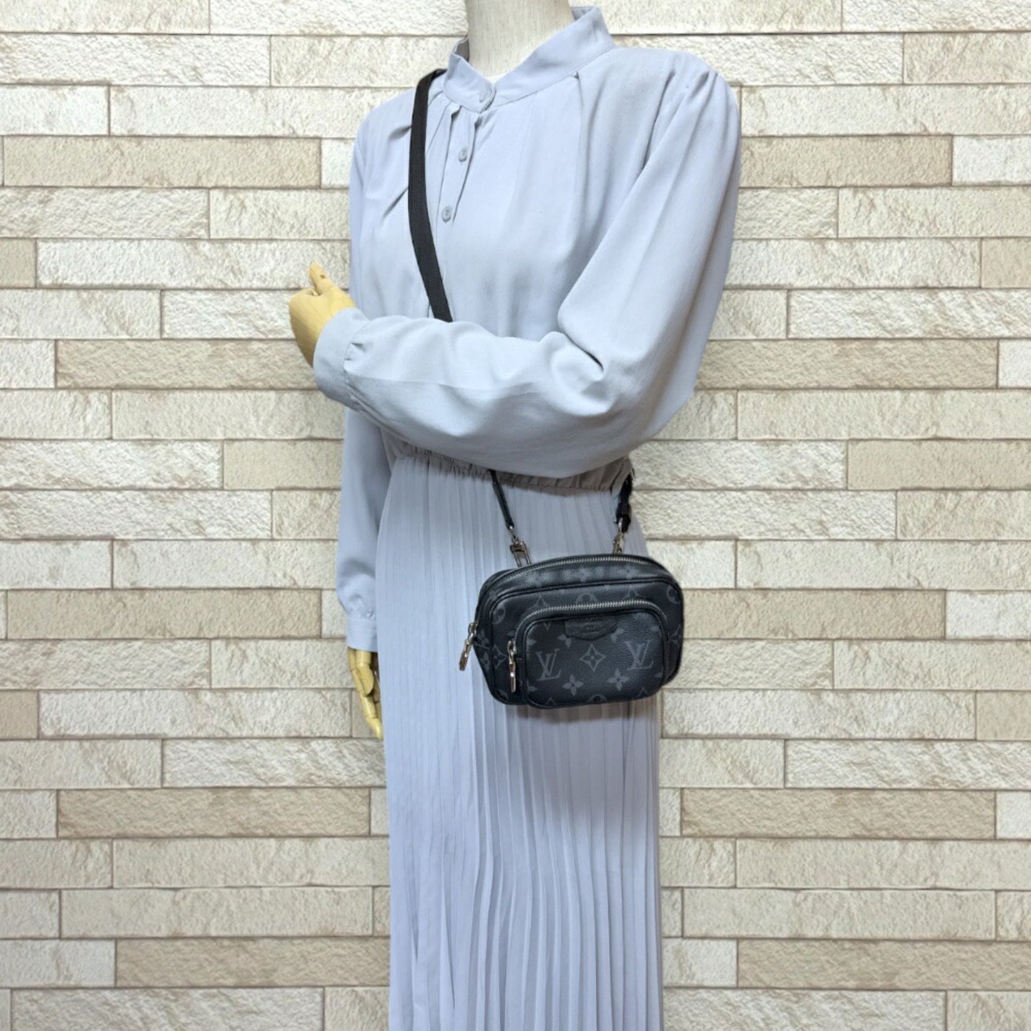 Louis Vuitton Outdoor Pochette Taiga Rama Shoulder Bag Monogram Eclipse M30755 Black