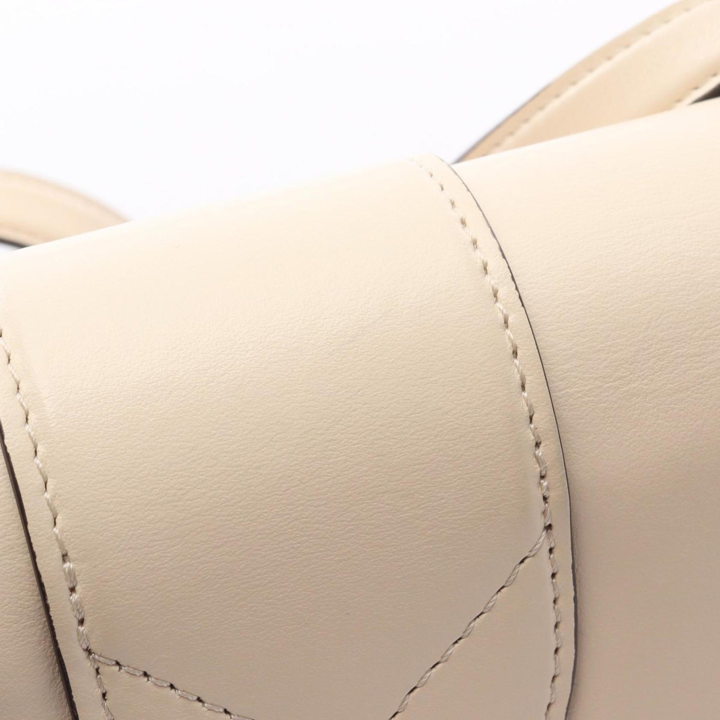 Louis Vuitton Lv Pont 9 Shoulder Bag