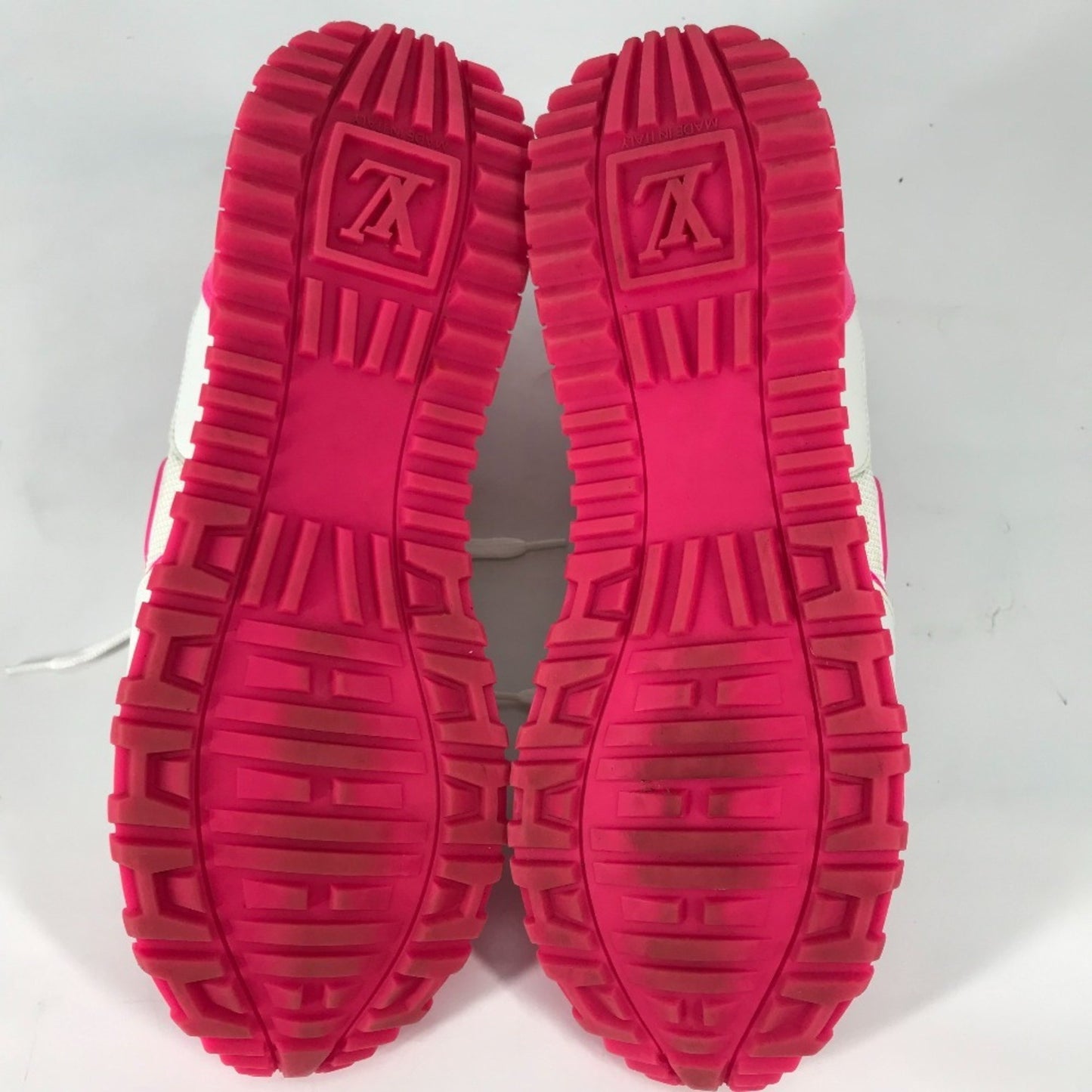 Louis Vuitton Runaway Low-Top Sneakers With Laces