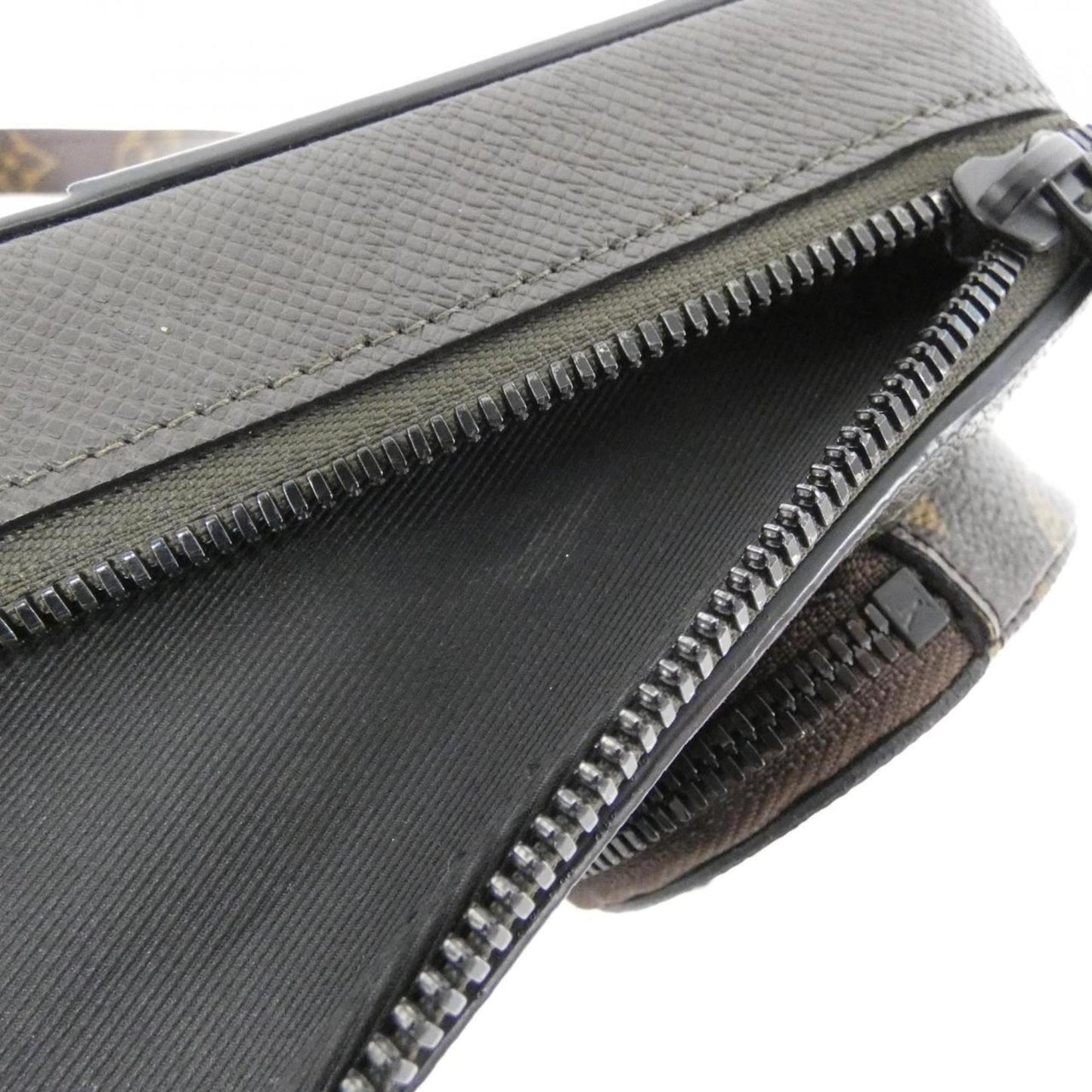 Louis Vuitton Taiga Lama Phone Box M30581 Shoulder Bag