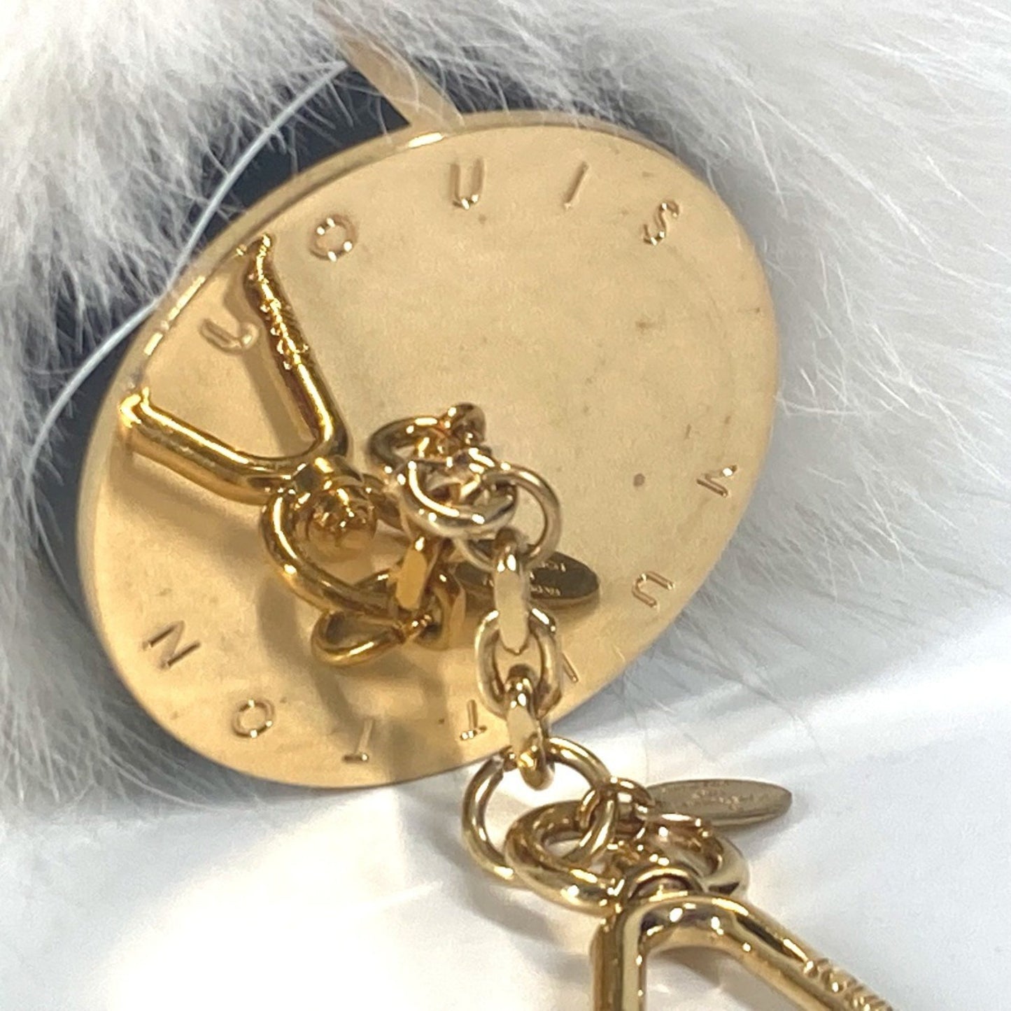 Louis Vuitton M67369 Fur Heart Logo Bag Charm Fuzzy V Accessory Keychain Metal
