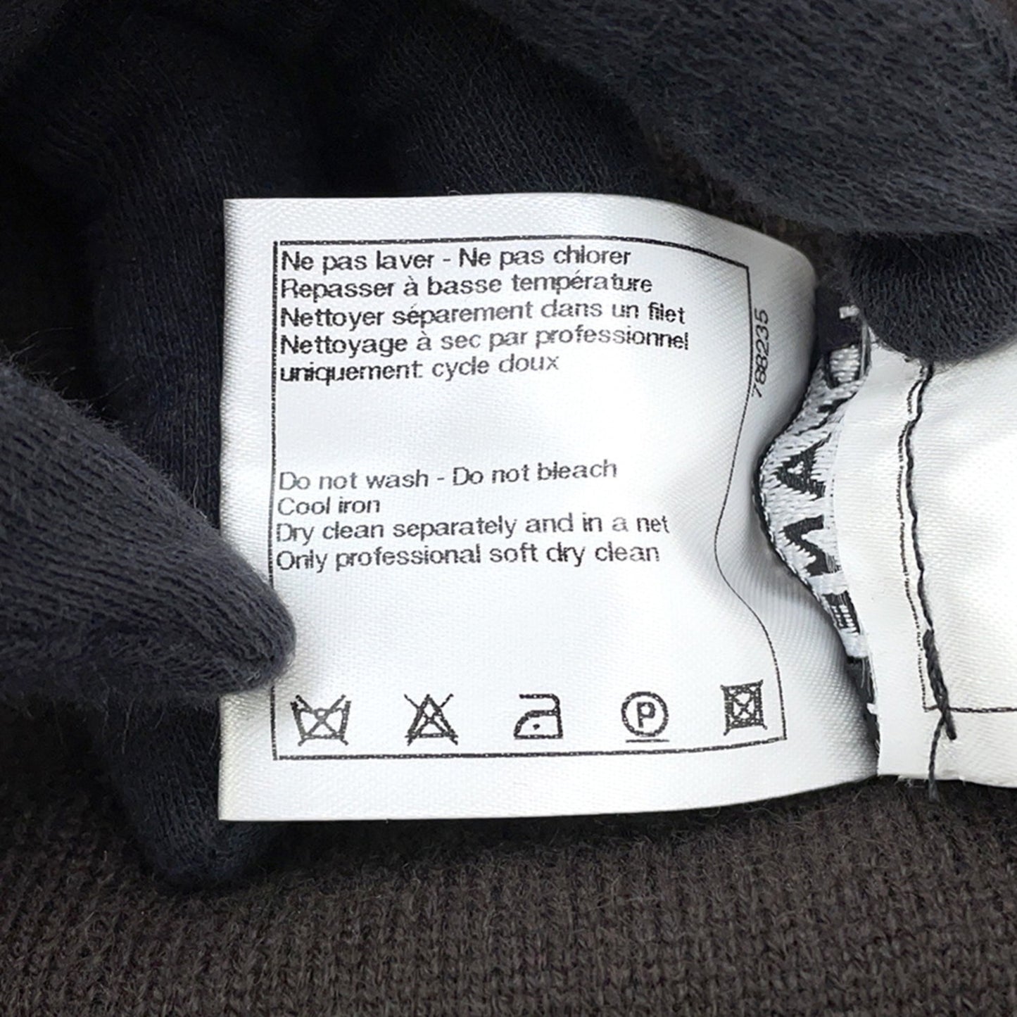 Chanel Coco Mark Cashmere Scarf P36264